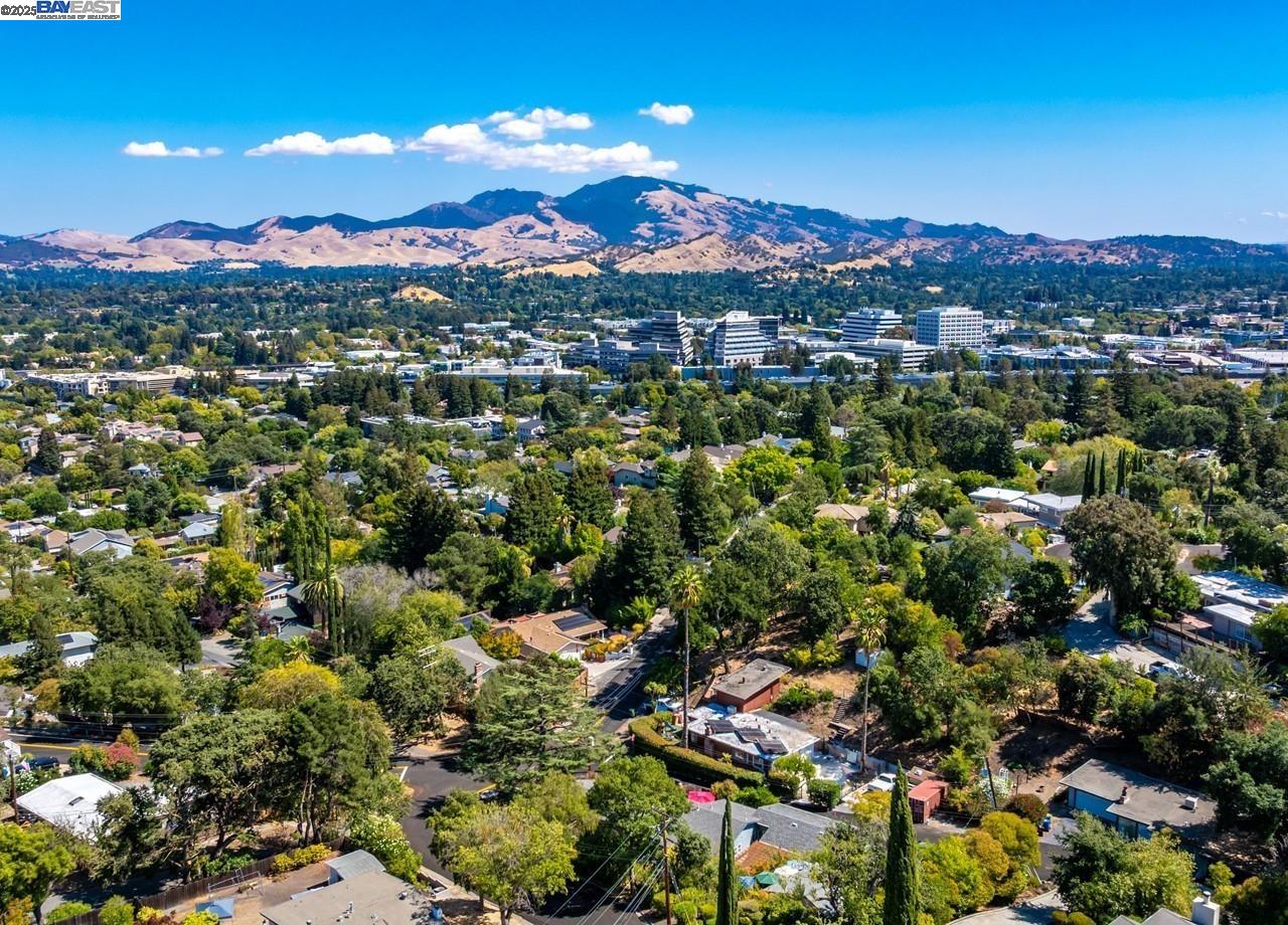 Detail Gallery Image 36 of 38 For 125 Montanya Ct, Walnut Creek,  CA 94597 - 3 Beds | 2 Baths