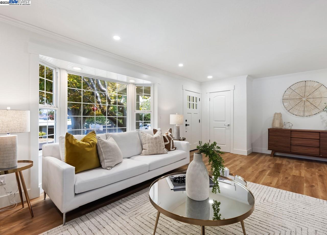 Detail Gallery Image 8 of 38 For 125 Montanya Ct, Walnut Creek,  CA 94597 - 3 Beds | 2 Baths