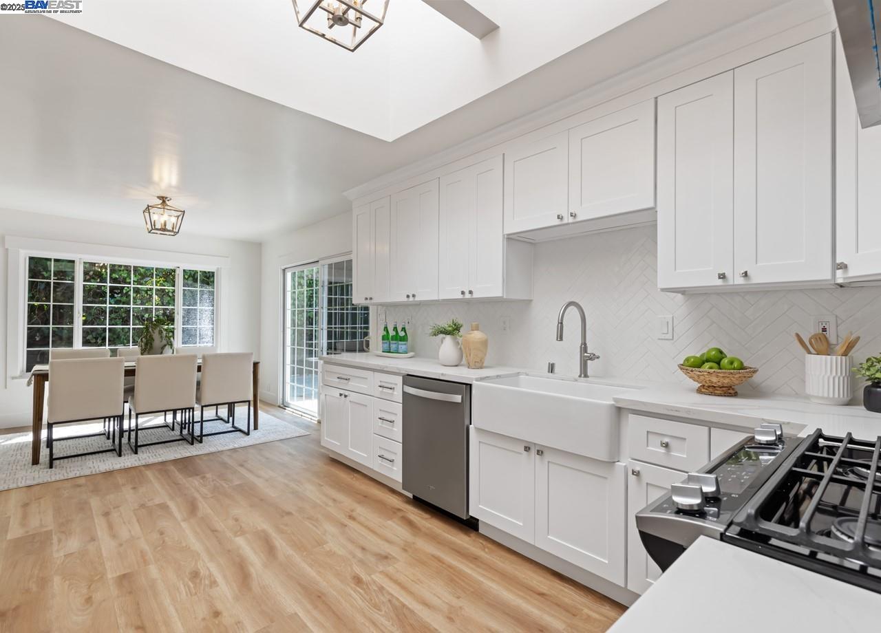 Detail Gallery Image 9 of 38 For 125 Montanya Ct, Walnut Creek,  CA 94597 - 3 Beds | 2 Baths