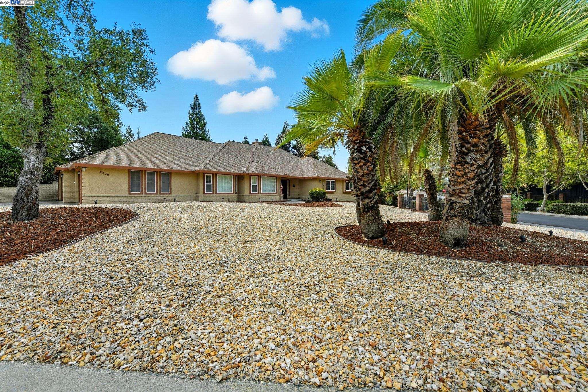 Detail Gallery Image 1 of 60 For 4470 Rolling Oaks Dr, Granite Bay,  CA 95746 - 4 Beds | 2/1 Baths