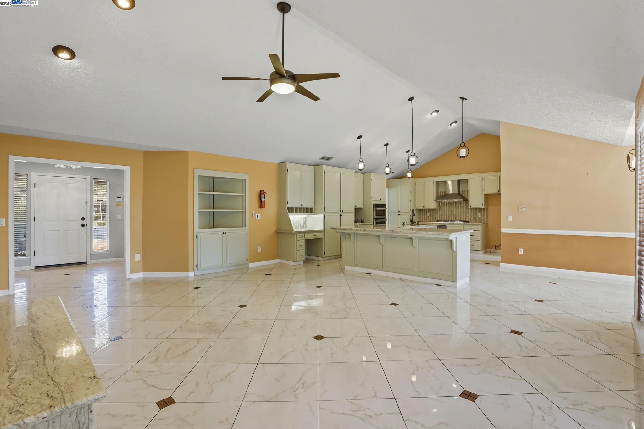 Detail Gallery Image 14 of 60 For 4470 Rolling Oaks Dr, Granite Bay,  CA 95746 - 4 Beds | 2/1 Baths