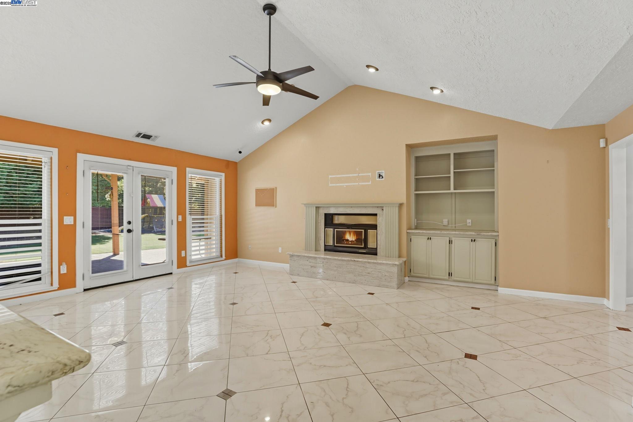 Detail Gallery Image 16 of 60 For 4470 Rolling Oaks Dr, Granite Bay,  CA 95746 - 4 Beds | 2/1 Baths
