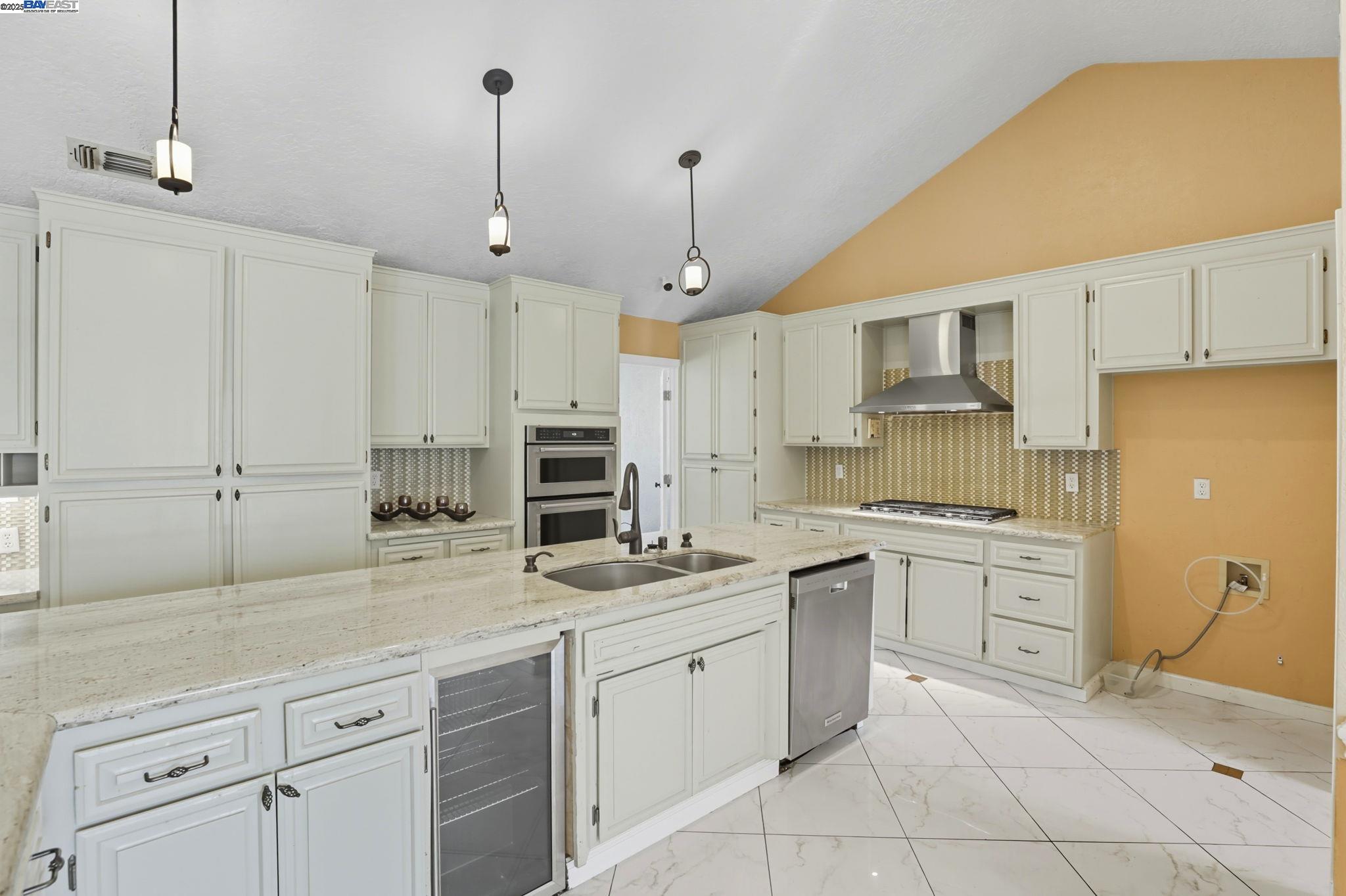 Detail Gallery Image 20 of 60 For 4470 Rolling Oaks Dr, Granite Bay,  CA 95746 - 4 Beds | 2/1 Baths
