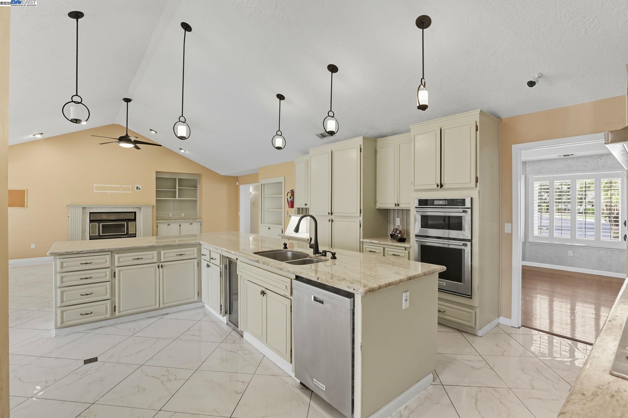 Detail Gallery Image 22 of 60 For 4470 Rolling Oaks Dr, Granite Bay,  CA 95746 - 4 Beds | 2/1 Baths