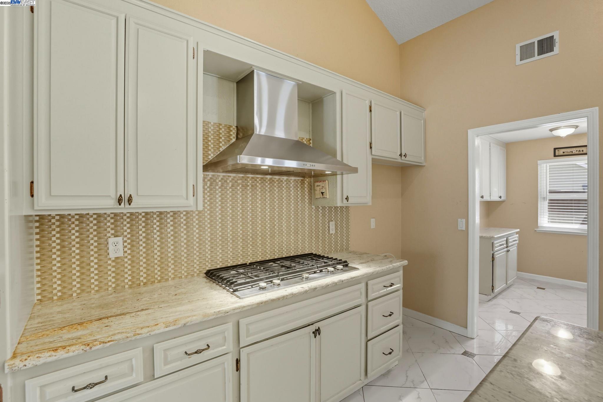 Detail Gallery Image 26 of 60 For 4470 Rolling Oaks Dr, Granite Bay,  CA 95746 - 4 Beds | 2/1 Baths