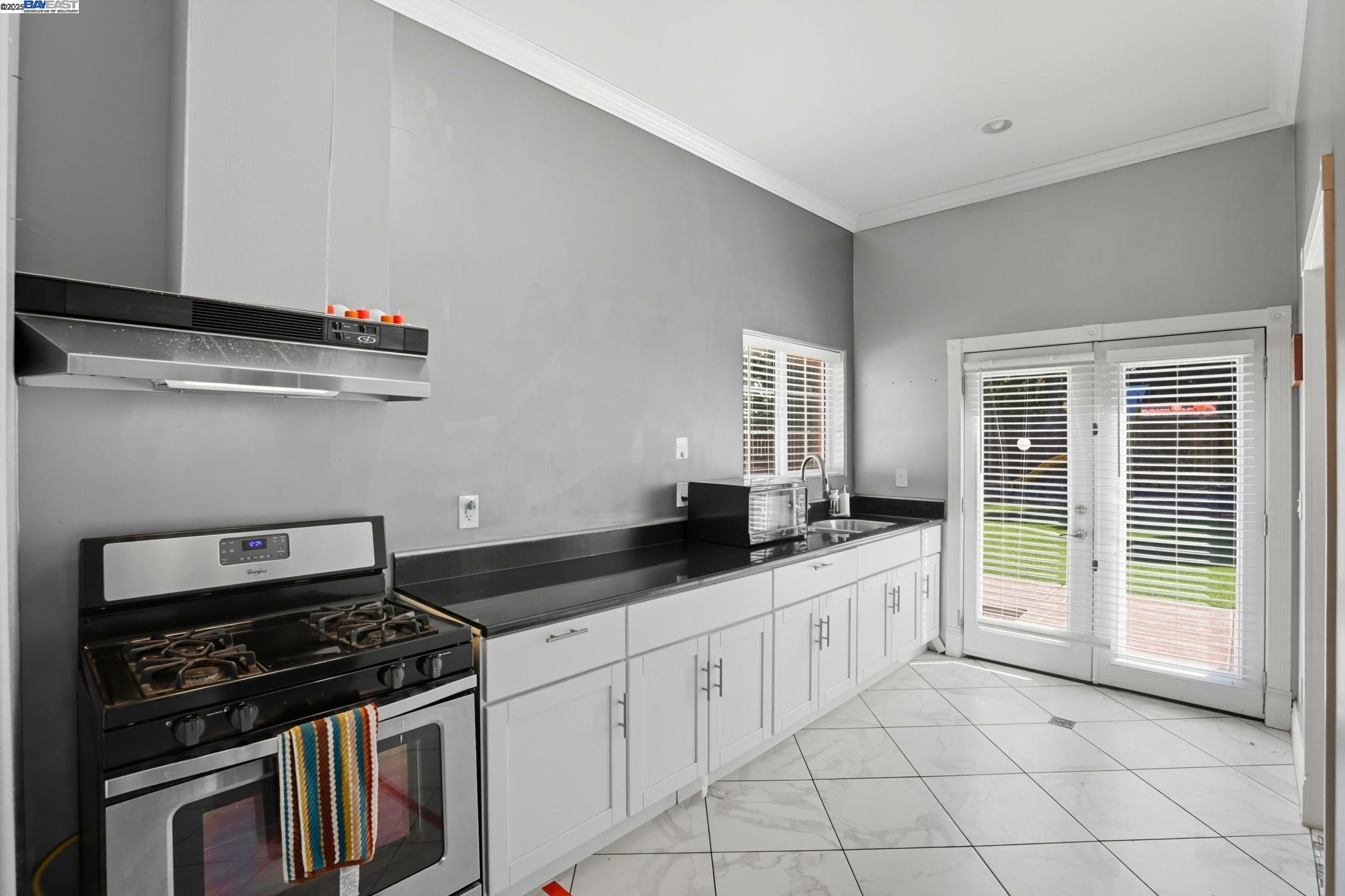 Detail Gallery Image 30 of 60 For 4470 Rolling Oaks Dr, Granite Bay,  CA 95746 - 4 Beds | 2/1 Baths