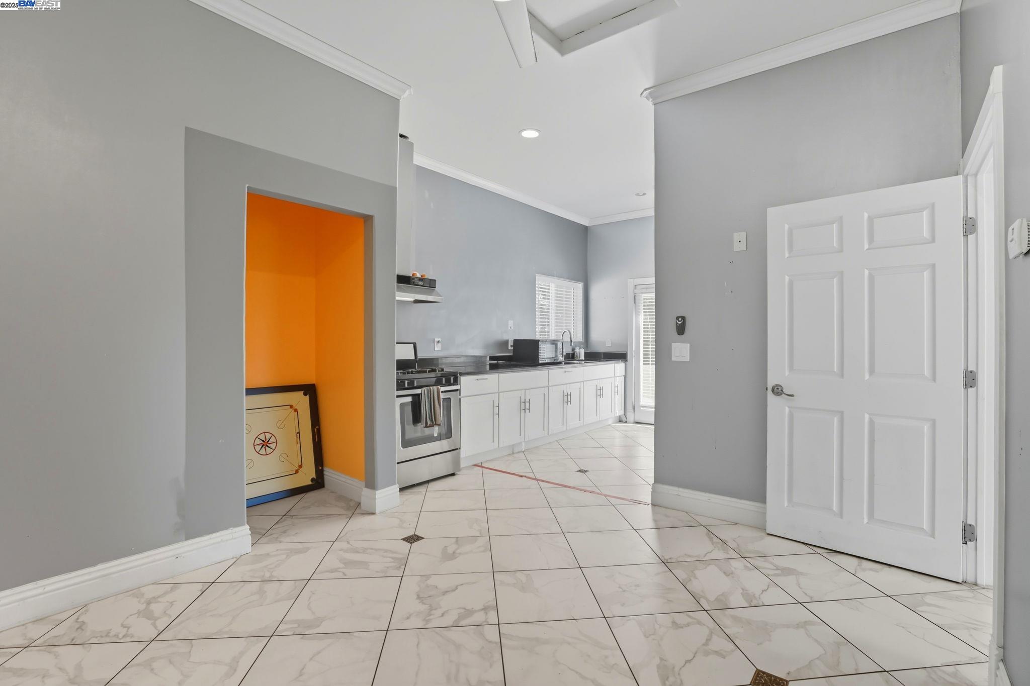 Detail Gallery Image 31 of 60 For 4470 Rolling Oaks Dr, Granite Bay,  CA 95746 - 4 Beds | 2/1 Baths
