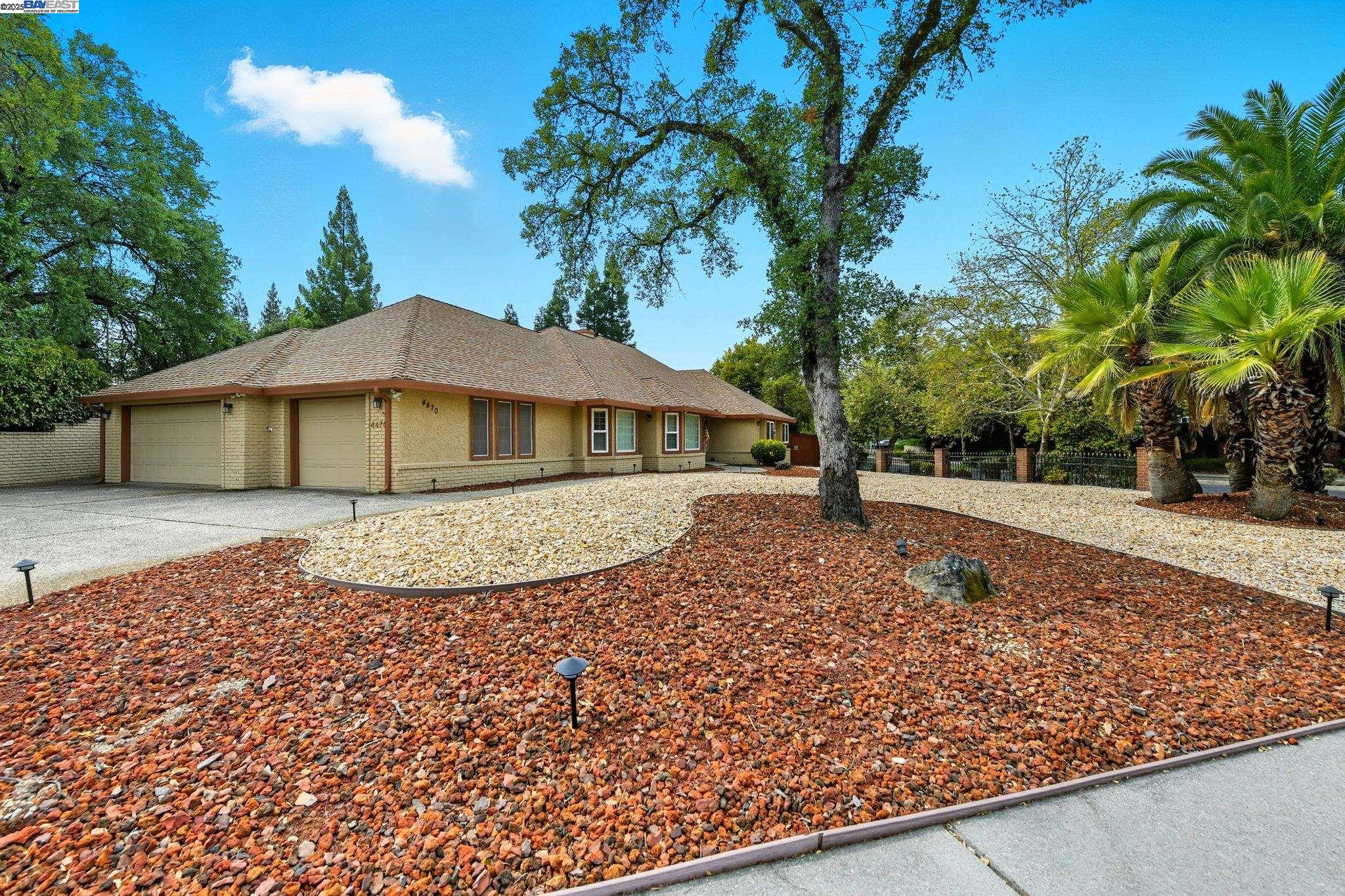 Detail Gallery Image 5 of 60 For 4470 Rolling Oaks Dr, Granite Bay,  CA 95746 - 4 Beds | 2/1 Baths