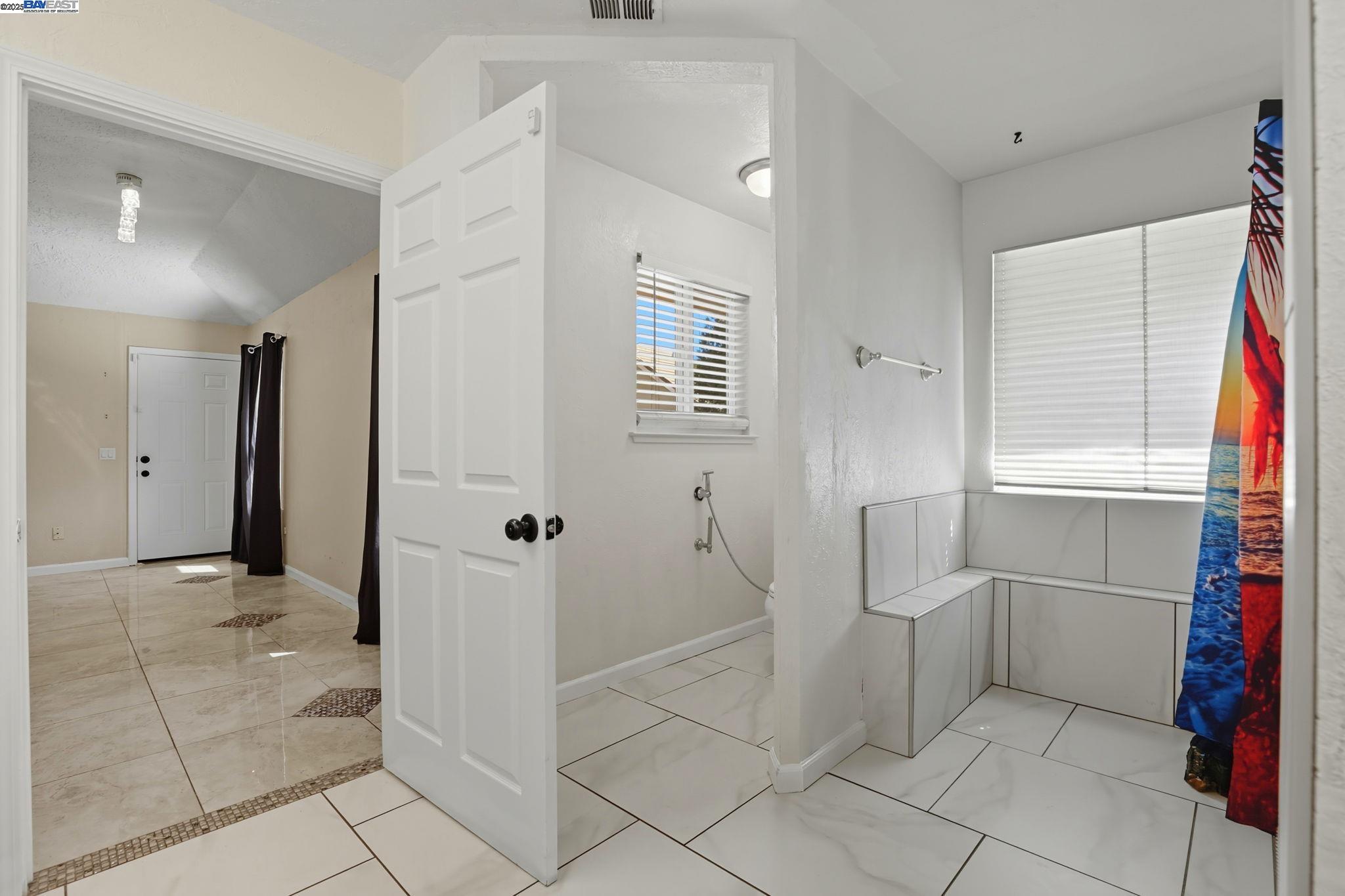 Detail Gallery Image 52 of 60 For 4470 Rolling Oaks Dr, Granite Bay,  CA 95746 - 4 Beds | 2/1 Baths