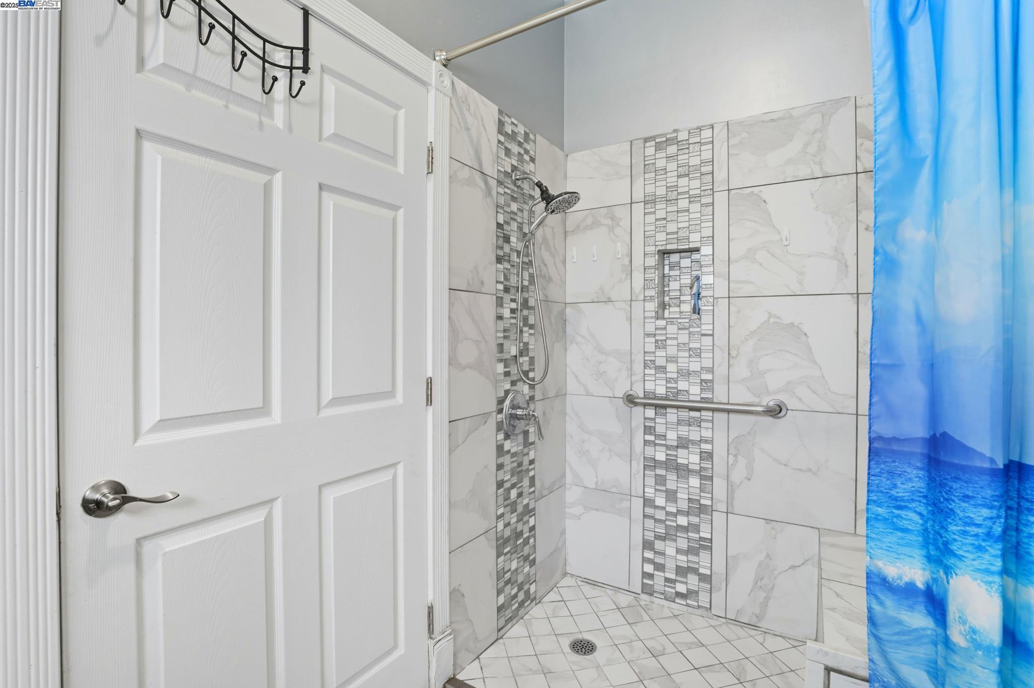 Detail Gallery Image 58 of 60 For 4470 Rolling Oaks Dr, Granite Bay,  CA 95746 - 4 Beds | 2/1 Baths