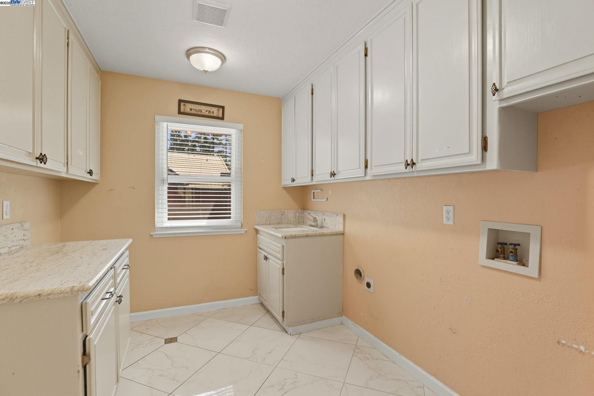 Detail Gallery Image 60 of 60 For 4470 Rolling Oaks Dr, Granite Bay,  CA 95746 - 4 Beds | 2/1 Baths