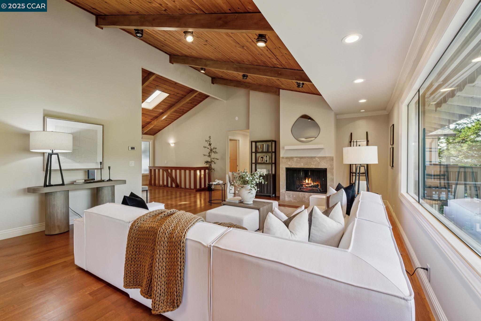 Detail Gallery Image 6 of 60 For 1149 Camino Vallecito, Lafayette,  CA 94549 - 5 Beds | 4 Baths