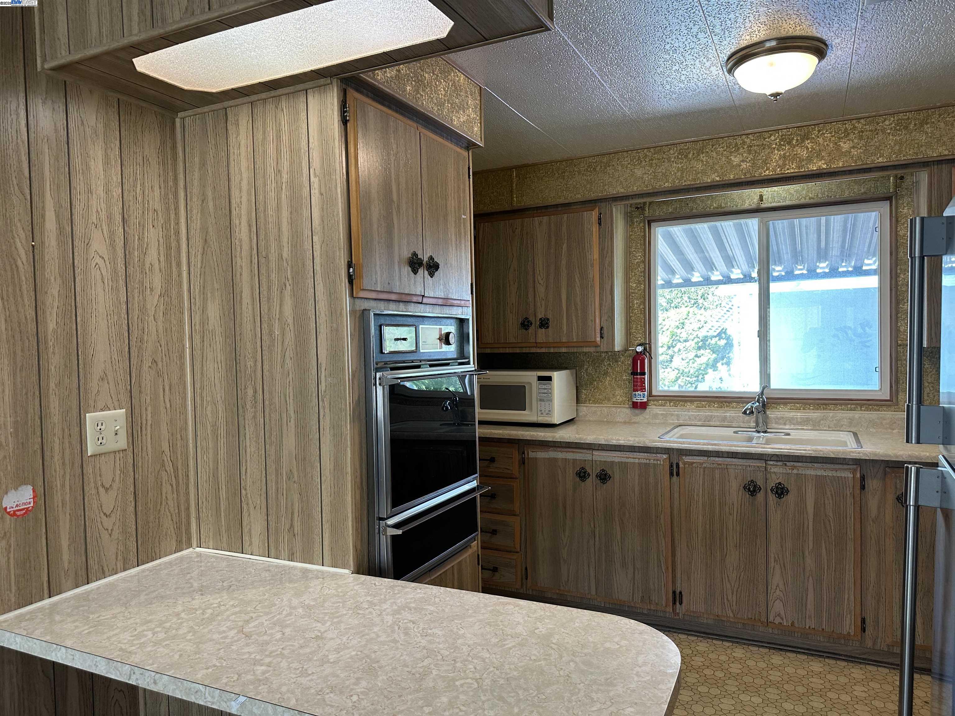 Detail Gallery Image 12 of 31 For 711 Old Canyon Rd. #77,  Fremont,  CA 94538 - 2 Beds | 2 Baths