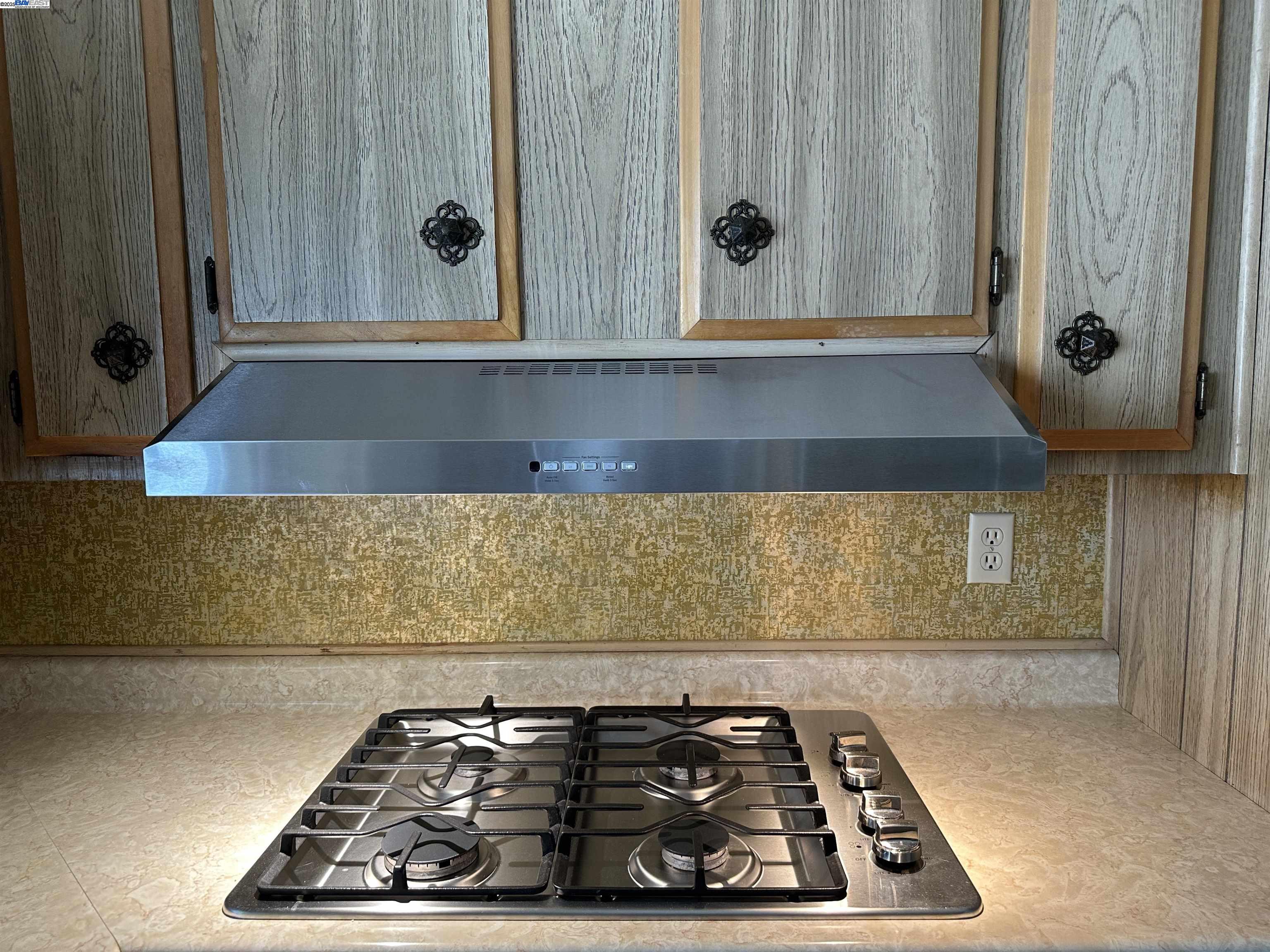 Detail Gallery Image 16 of 31 For 711 Old Canyon Rd. #77,  Fremont,  CA 94538 - 2 Beds | 2 Baths
