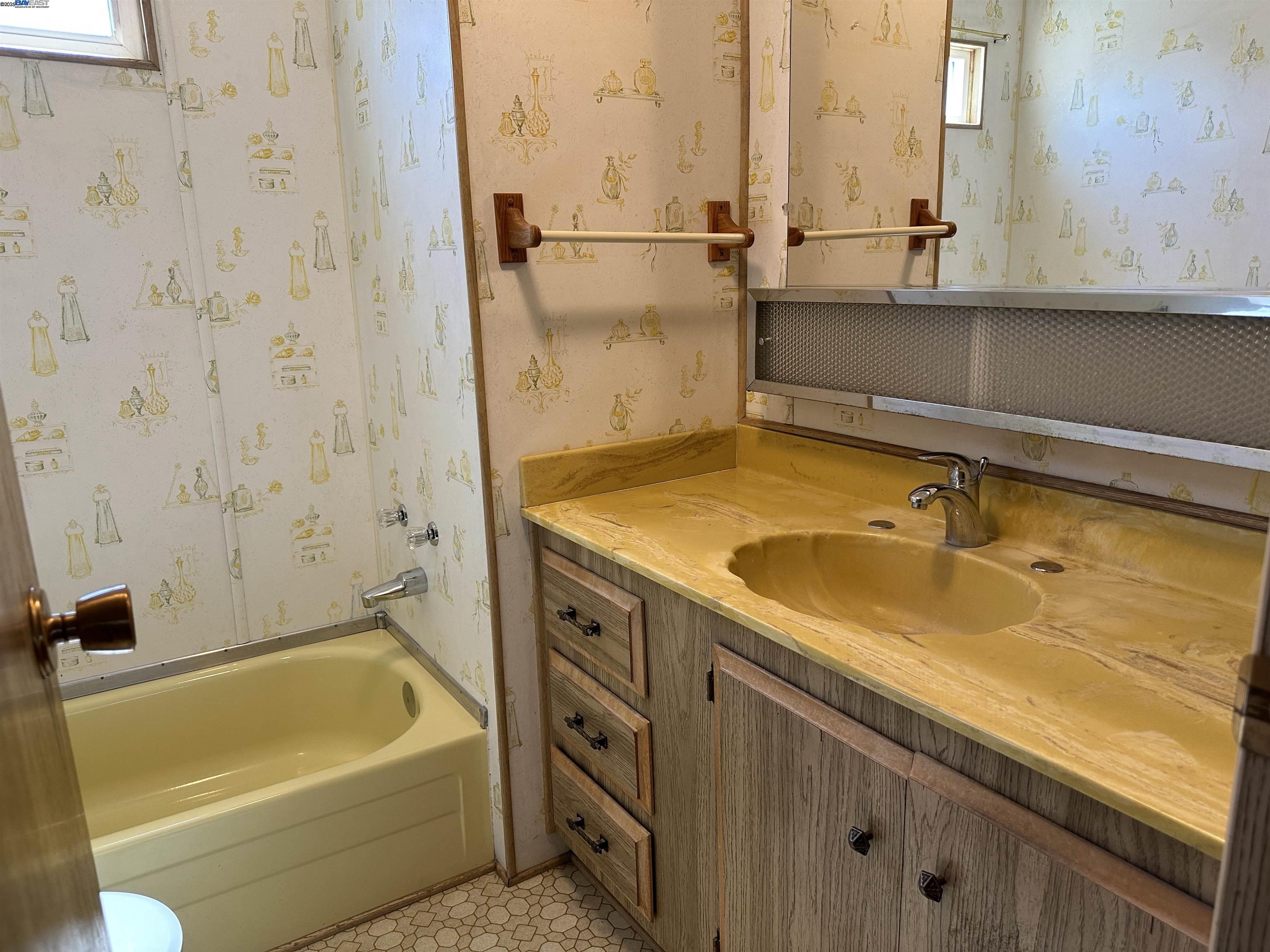 Detail Gallery Image 18 of 31 For 711 Old Canyon Rd. #77,  Fremont,  CA 94538 - 2 Beds | 2 Baths