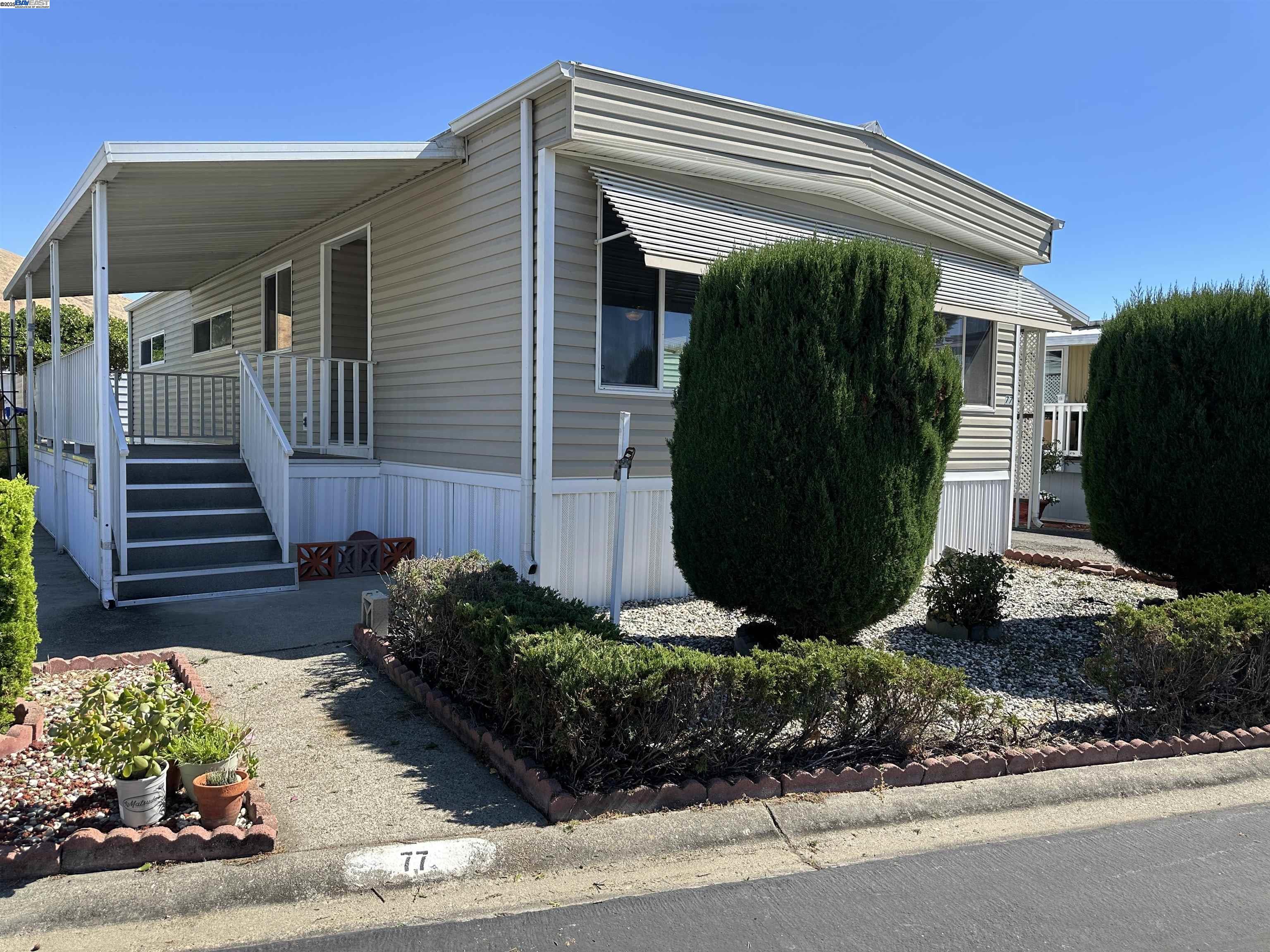 Detail Gallery Image 5 of 31 For 711 Old Canyon Rd. #77,  Fremont,  CA 94538 - 2 Beds | 2 Baths