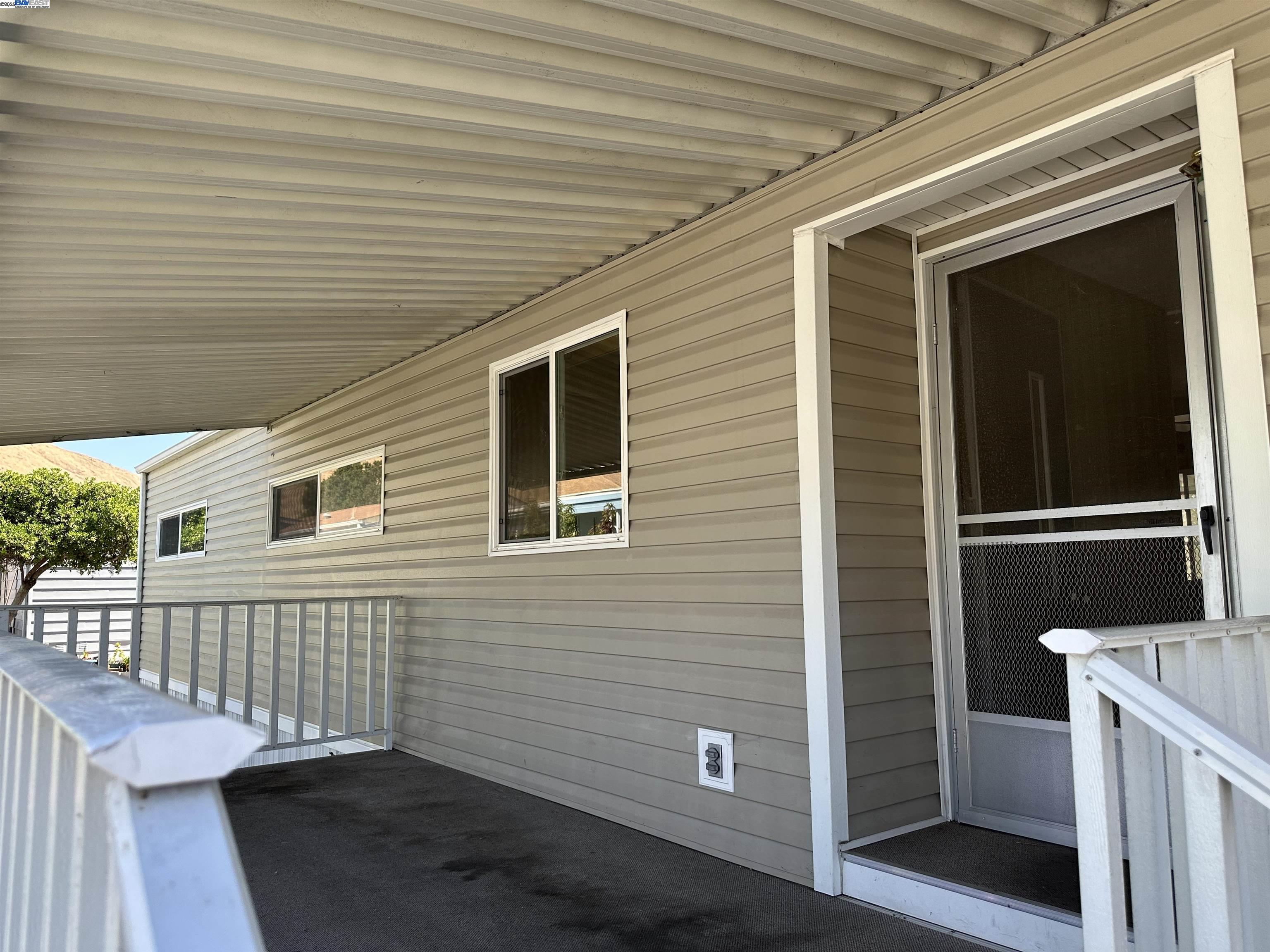 Detail Gallery Image 8 of 31 For 711 Old Canyon Rd. #77,  Fremont,  CA 94538 - 2 Beds | 2 Baths