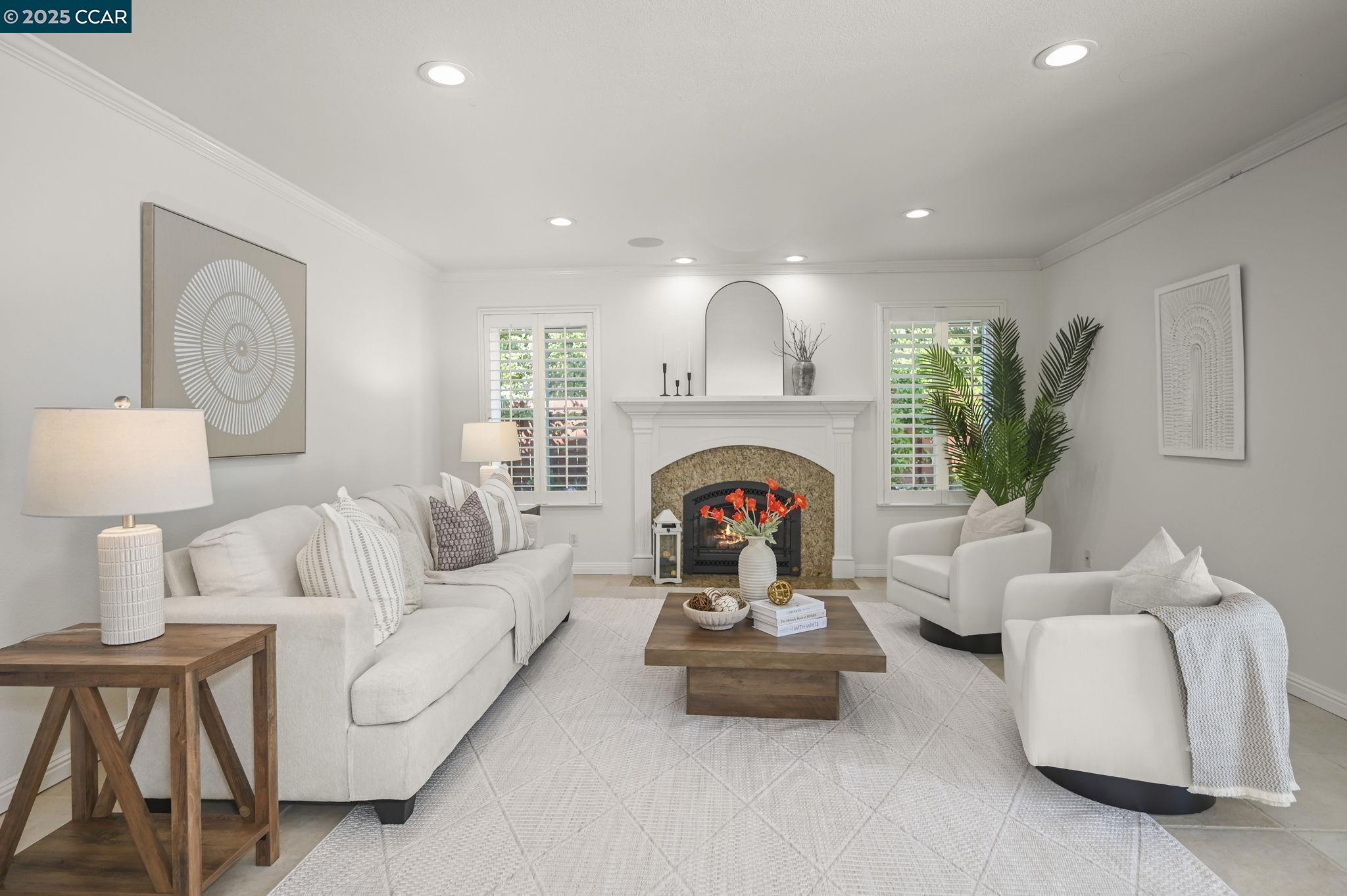 Detail Gallery Image 12 of 29 For 409 Agate Ct, Antioch,  CA 94509 - 4 Beds | 2/1 Baths