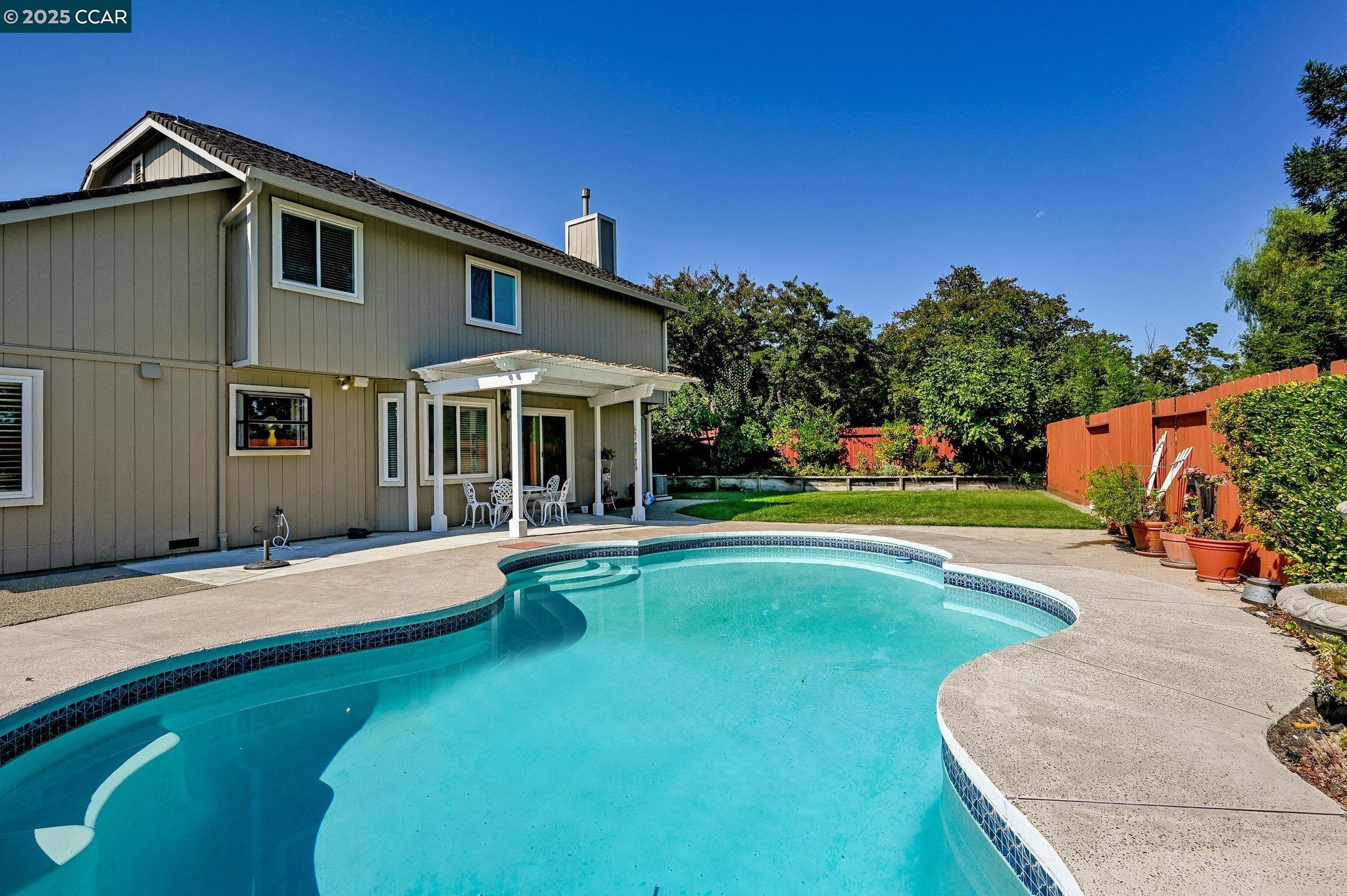 Detail Gallery Image 28 of 29 For 409 Agate Ct, Antioch,  CA 94509 - 4 Beds | 2/1 Baths