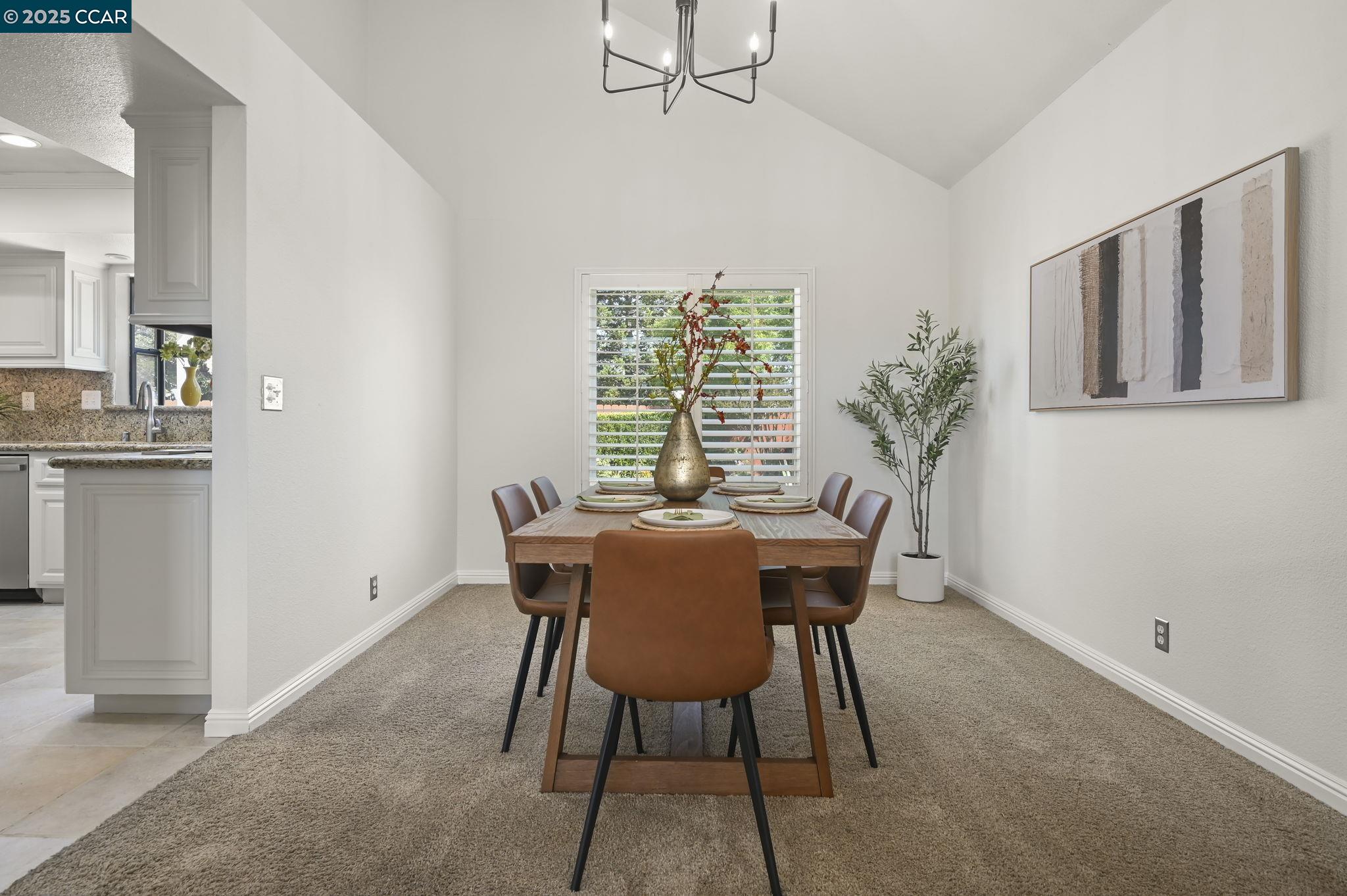 Detail Gallery Image 5 of 29 For 409 Agate Ct, Antioch,  CA 94509 - 4 Beds | 2/1 Baths