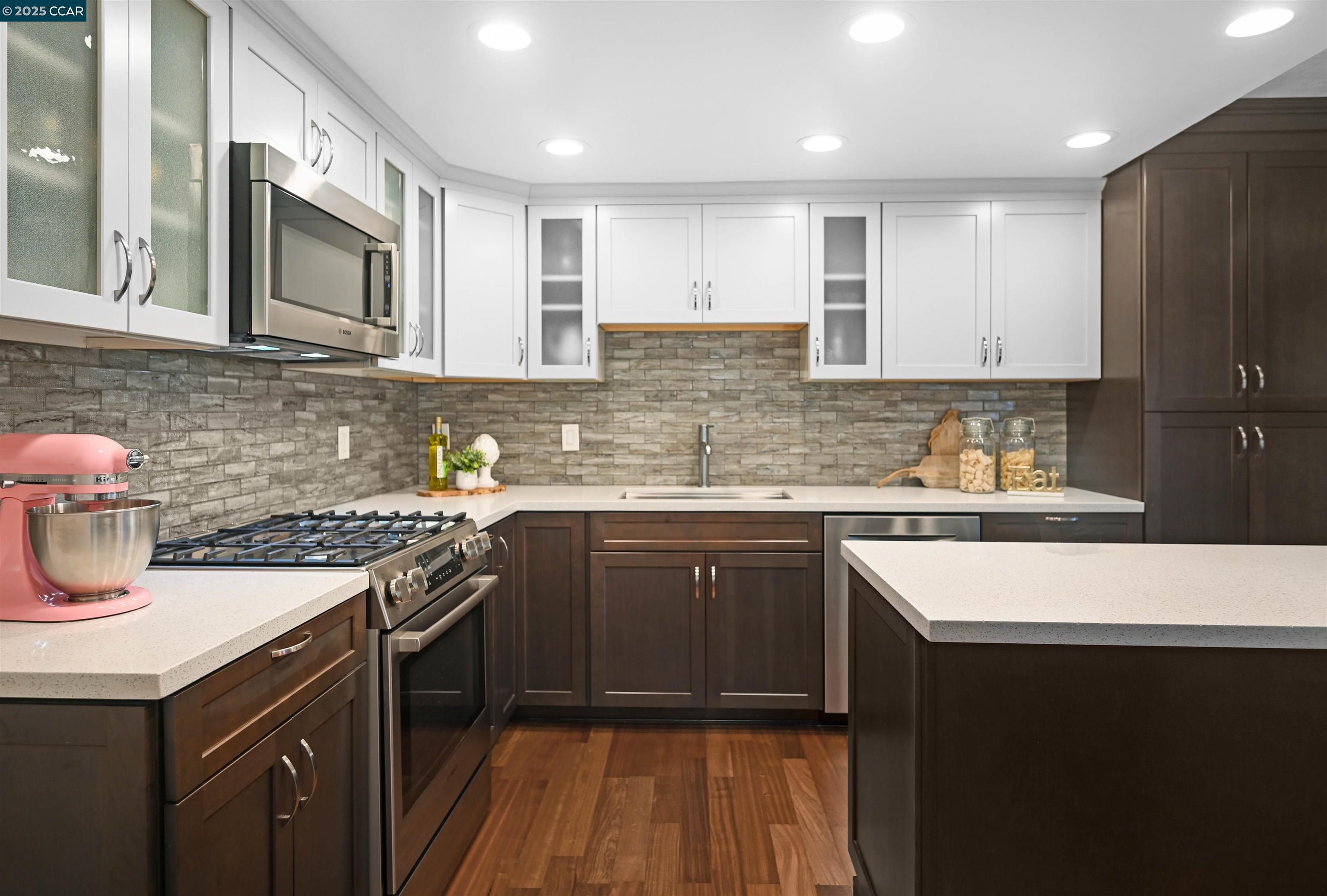 Detail Gallery Image 2 of 35 For 20 Serene Ct, Danville,  CA 94526 - 4 Beds | 2/1 Baths