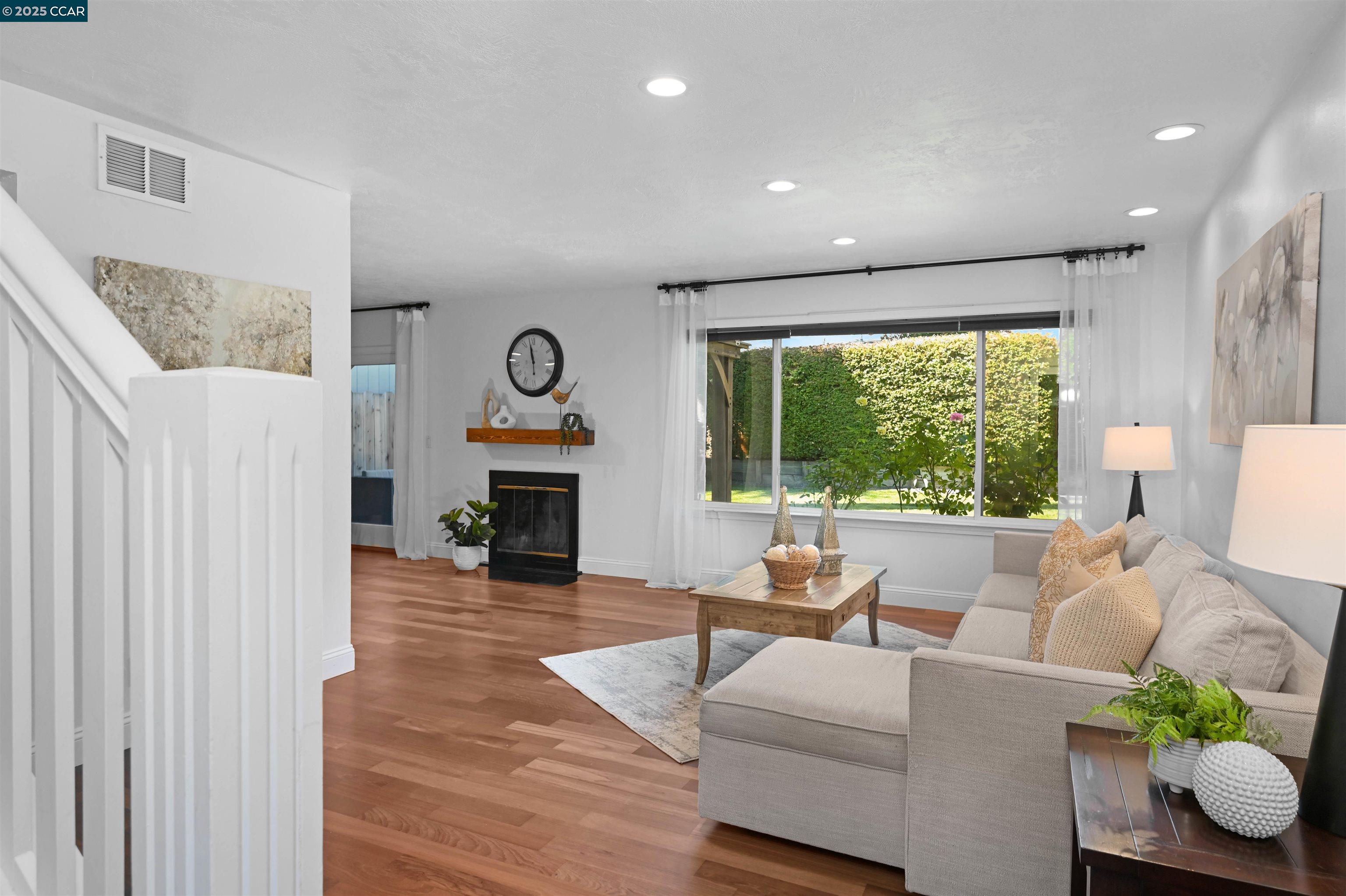 Detail Gallery Image 3 of 35 For 20 Serene Ct, Danville,  CA 94526 - 4 Beds | 2/1 Baths
