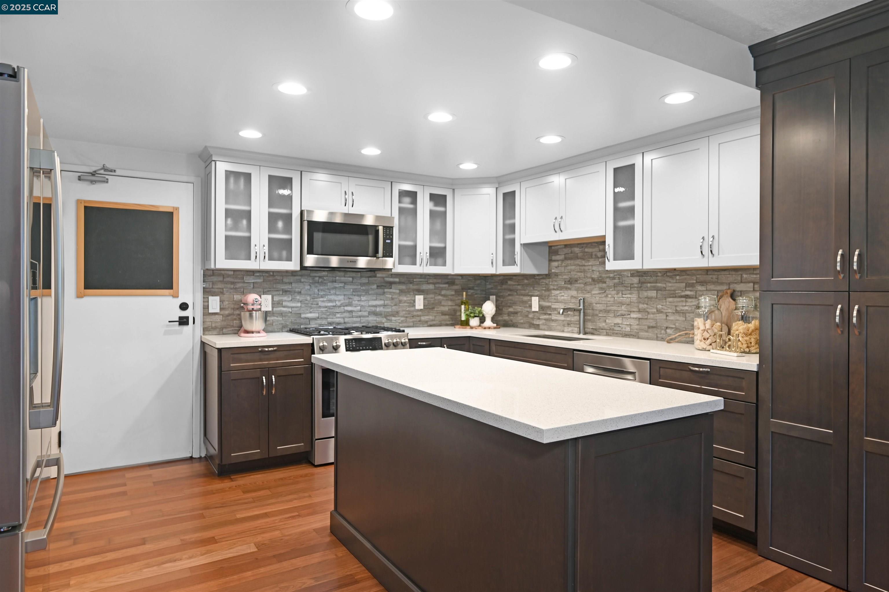 Detail Gallery Image 21 of 35 For 20 Serene Ct, Danville,  CA 94526 - 4 Beds | 2/1 Baths