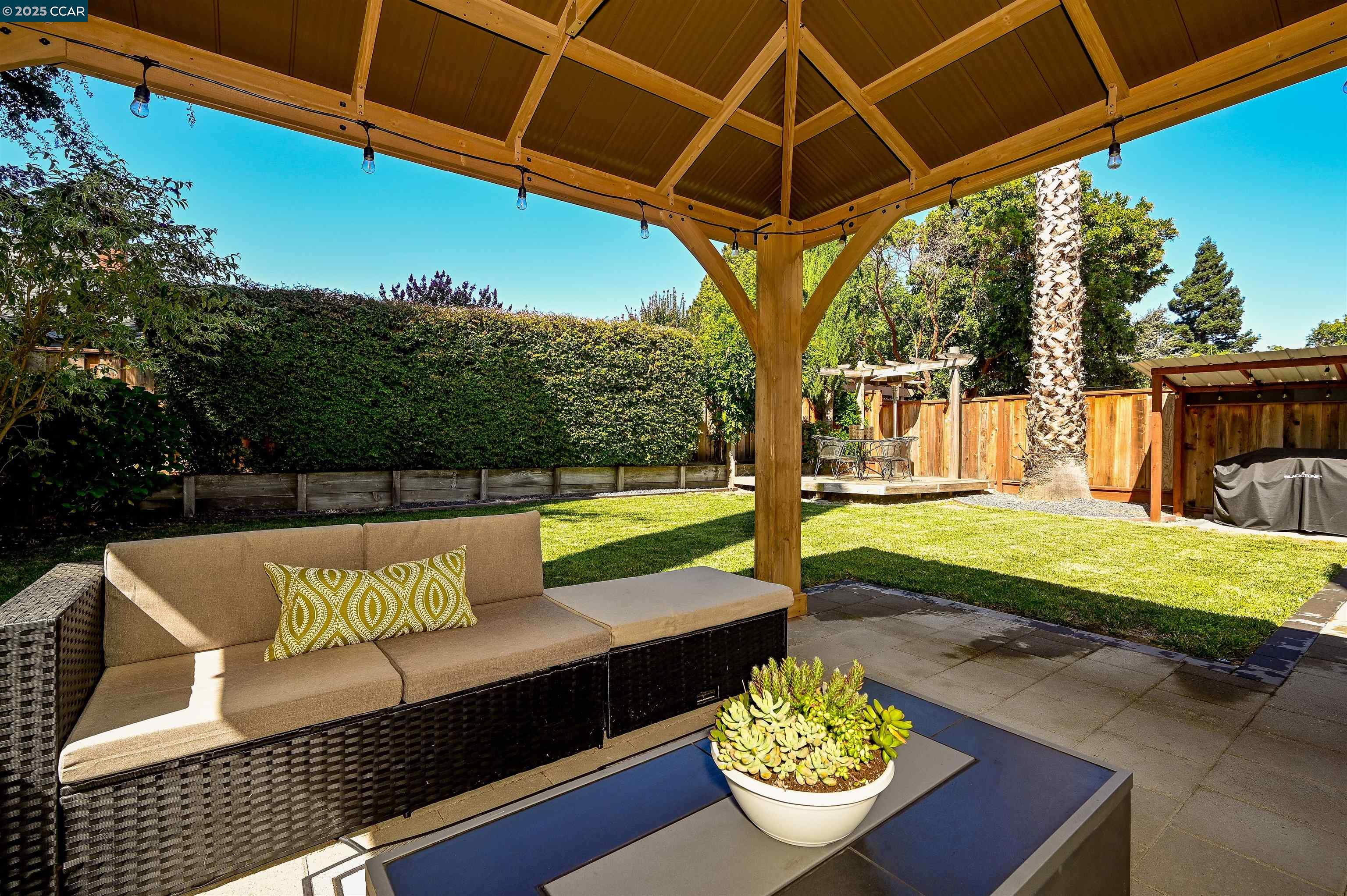 Detail Gallery Image 24 of 35 For 20 Serene Ct, Danville,  CA 94526 - 4 Beds | 2/1 Baths