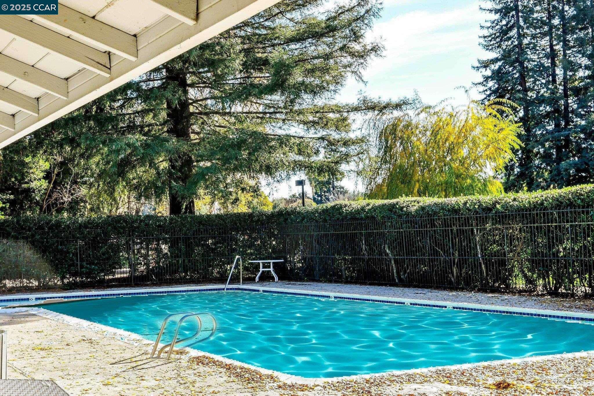 Detail Gallery Image 31 of 35 For 20 Serene Ct, Danville,  CA 94526 - 4 Beds | 2/1 Baths