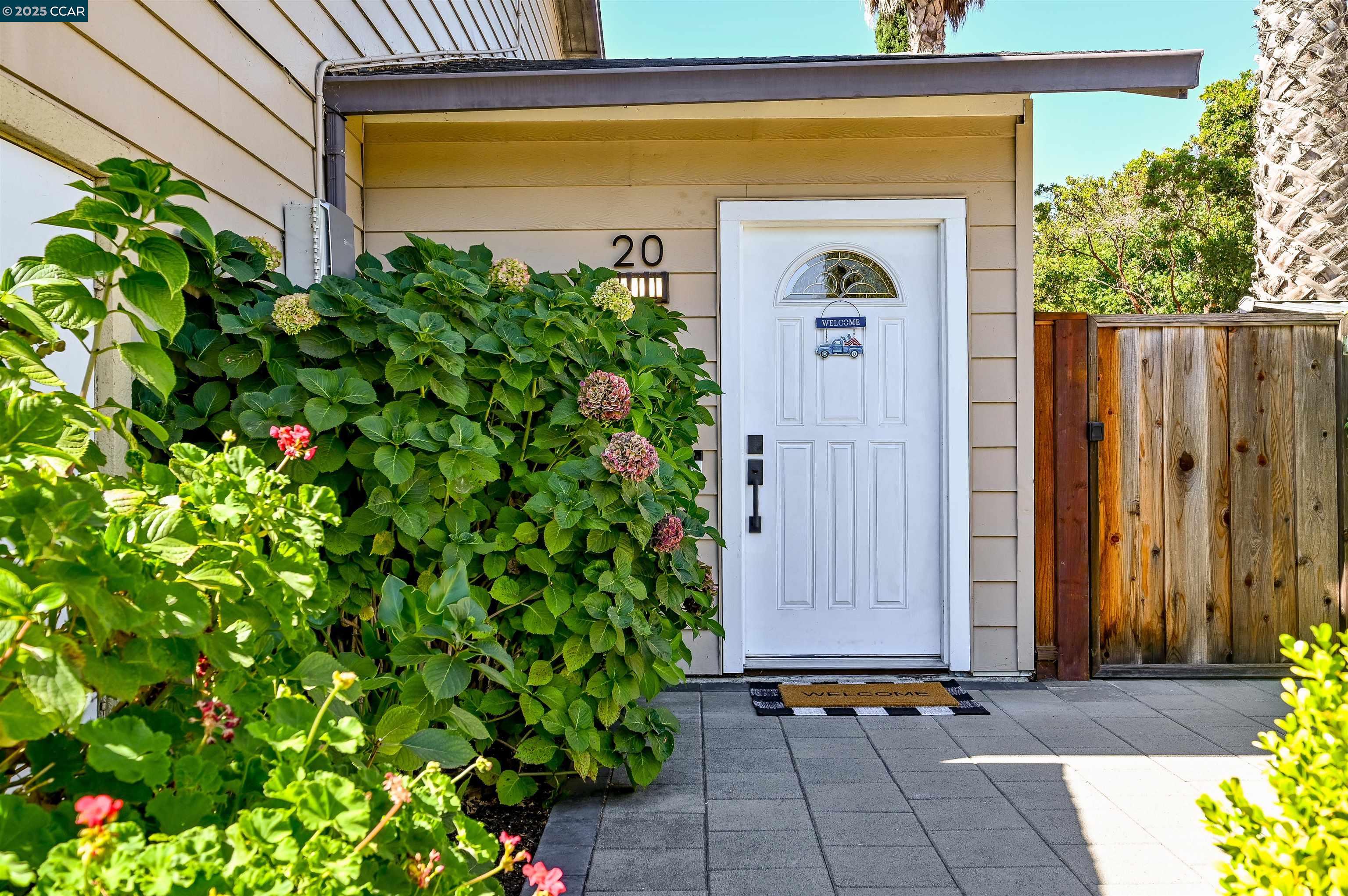 Detail Gallery Image 9 of 35 For 20 Serene Ct, Danville,  CA 94526 - 4 Beds | 2/1 Baths