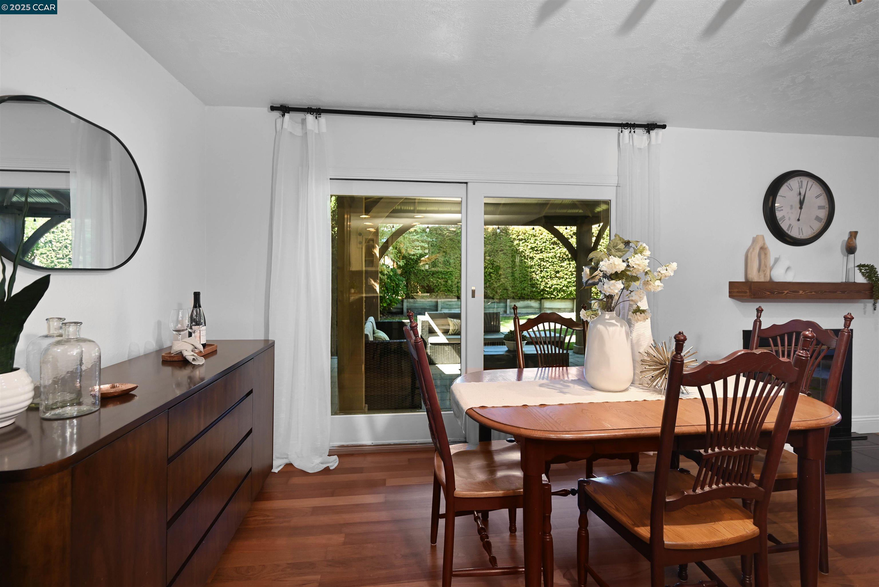 Detail Gallery Image 10 of 35 For 20 Serene Ct, Danville,  CA 94526 - 4 Beds | 2/1 Baths