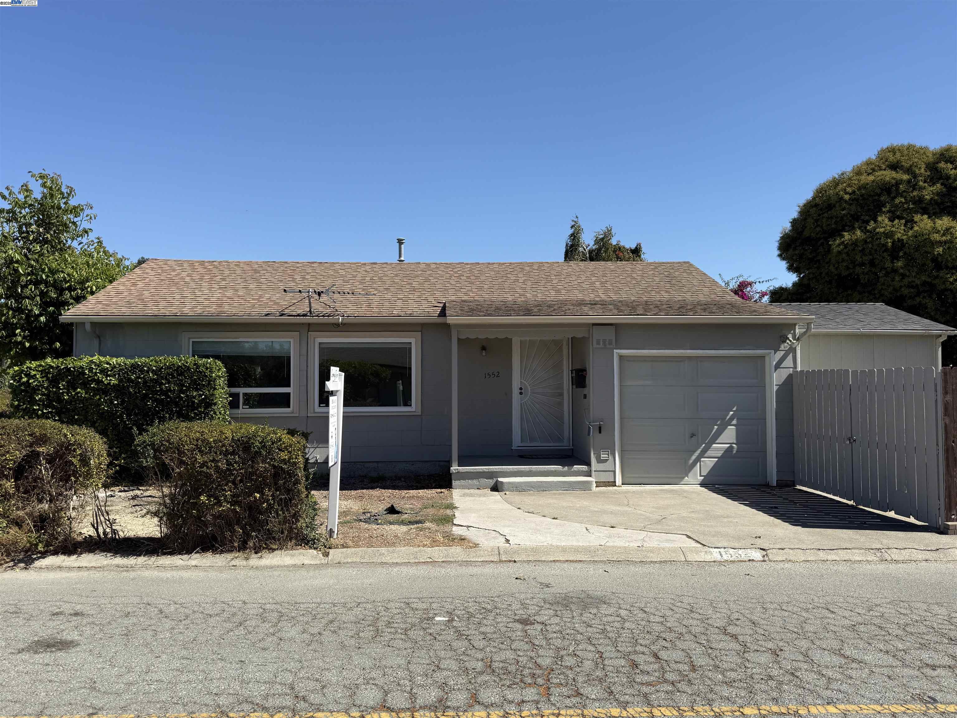 Front Image Thumbnail for BE41111682