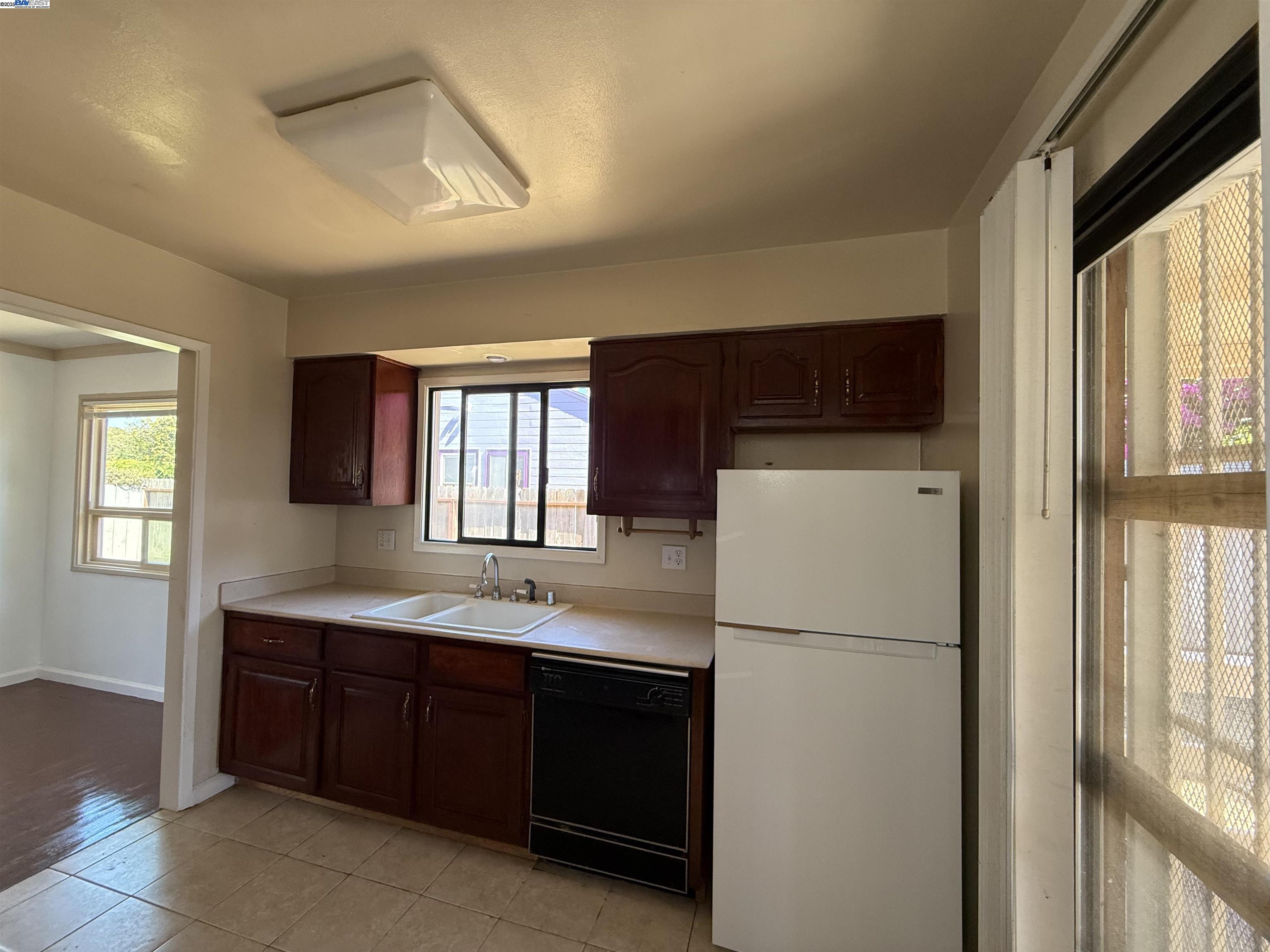 Detail Gallery Image 12 of 35 For 1552 Marelia Ct, San Pablo,  CA 94806 - 2 Beds | 1 Baths