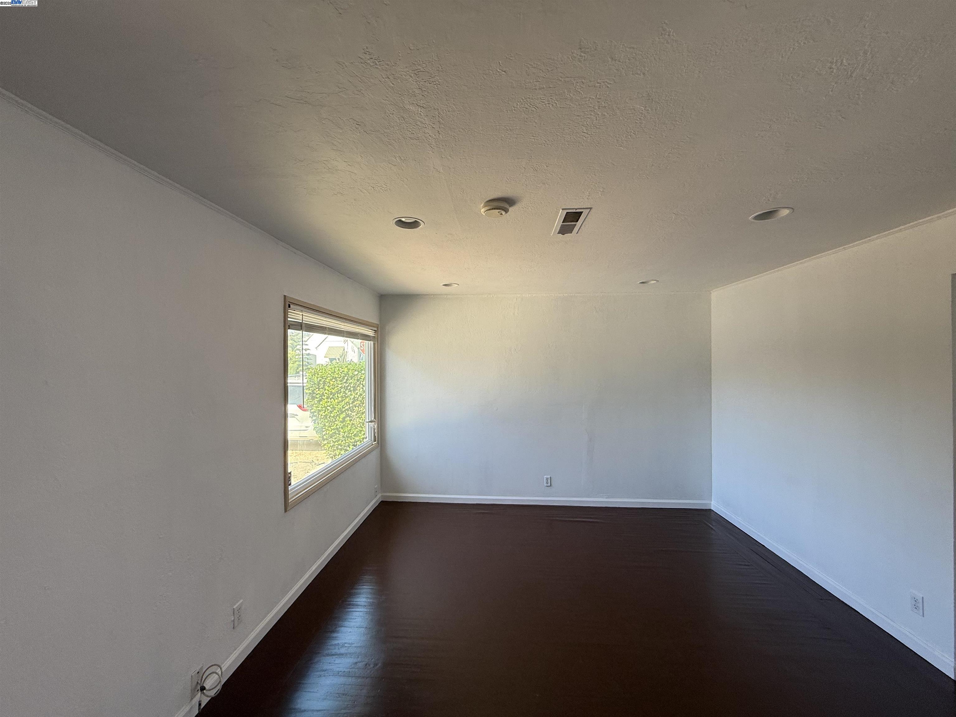 Detail Gallery Image 6 of 35 For 1552 Marelia Ct, San Pablo,  CA 94806 - 2 Beds | 1 Baths