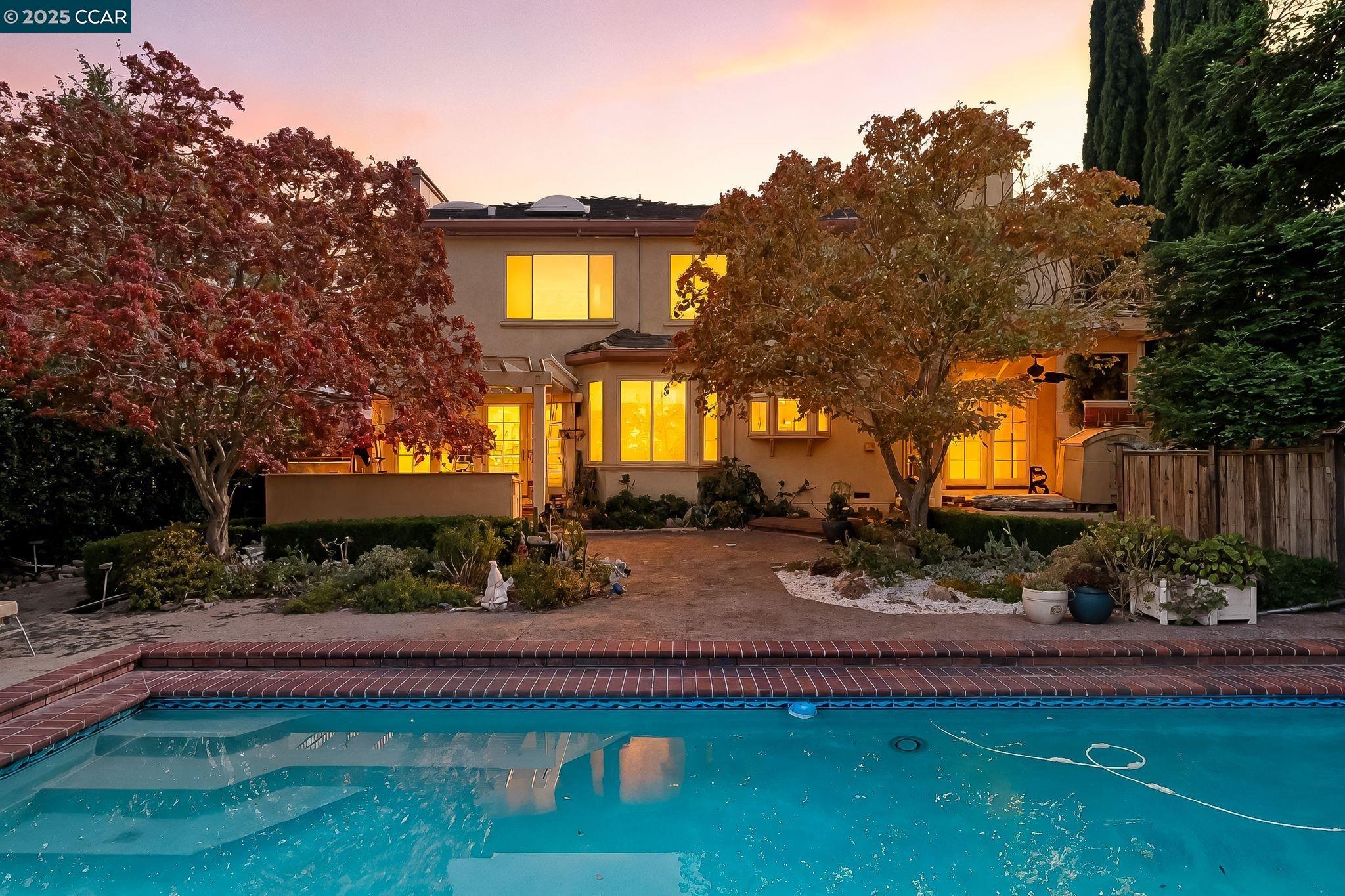 Detail Gallery Image 4 of 60 For 4355 Quail Run Ln, Danville,  CA 94506 - 5 Beds | 3 Baths
