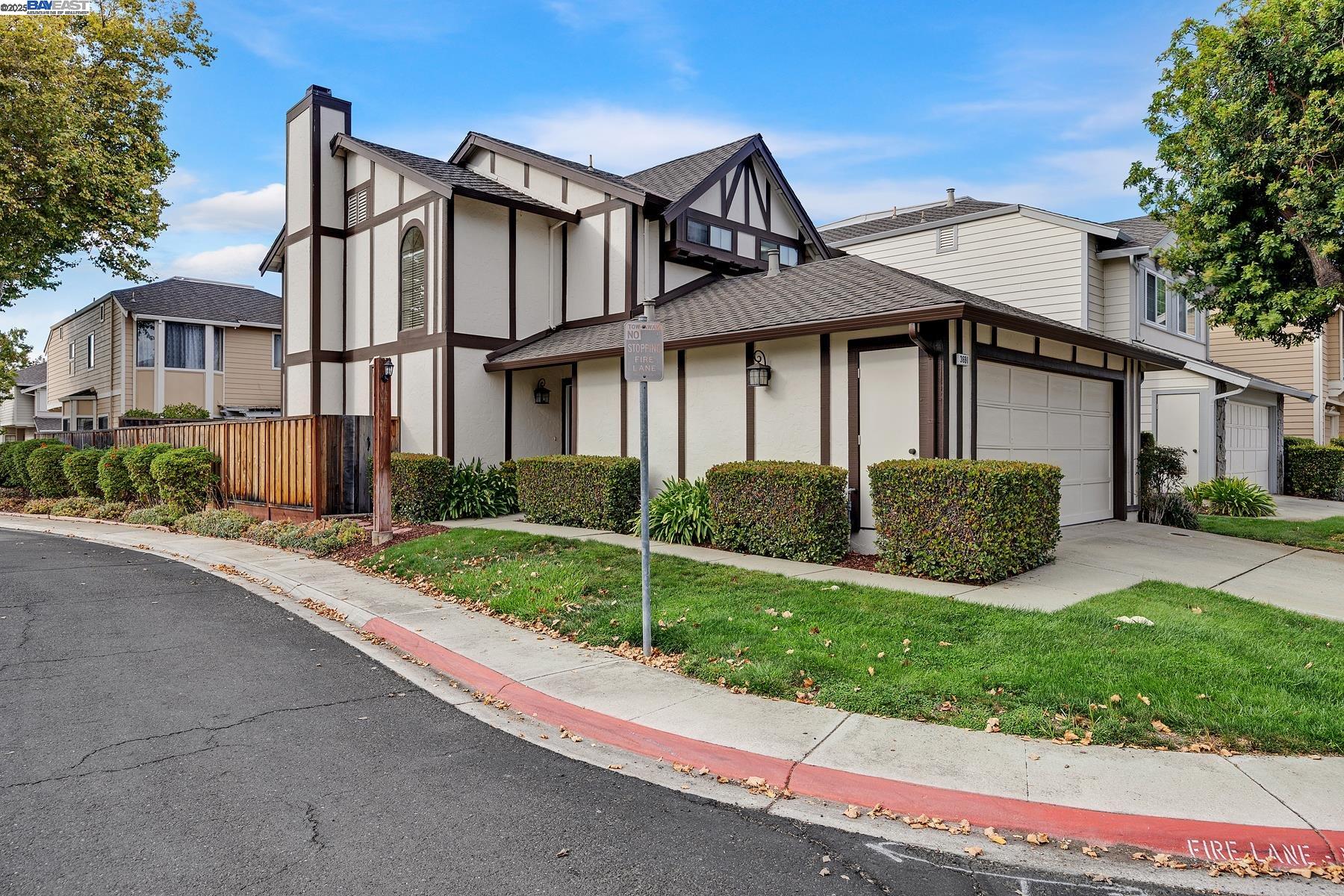 Detail Gallery Image 2 of 28 For 3691 Thrush Ter., Fremont,  CA 94555 - 2 Beds | 2/1 Baths