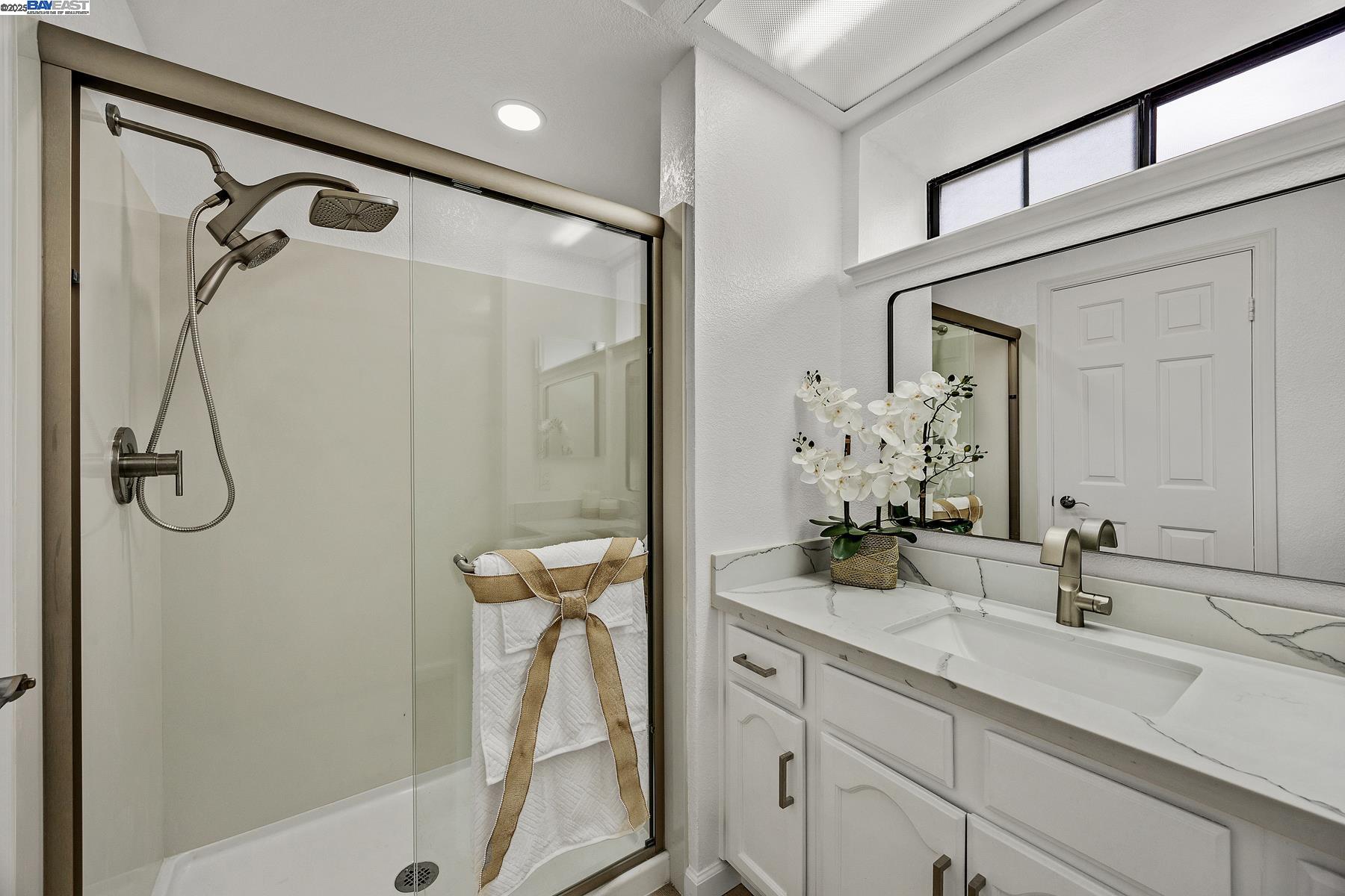 Detail Gallery Image 12 of 21 For 3691 Thrush Ter., Fremont,  CA 94555 - 2 Beds | 2/1 Baths