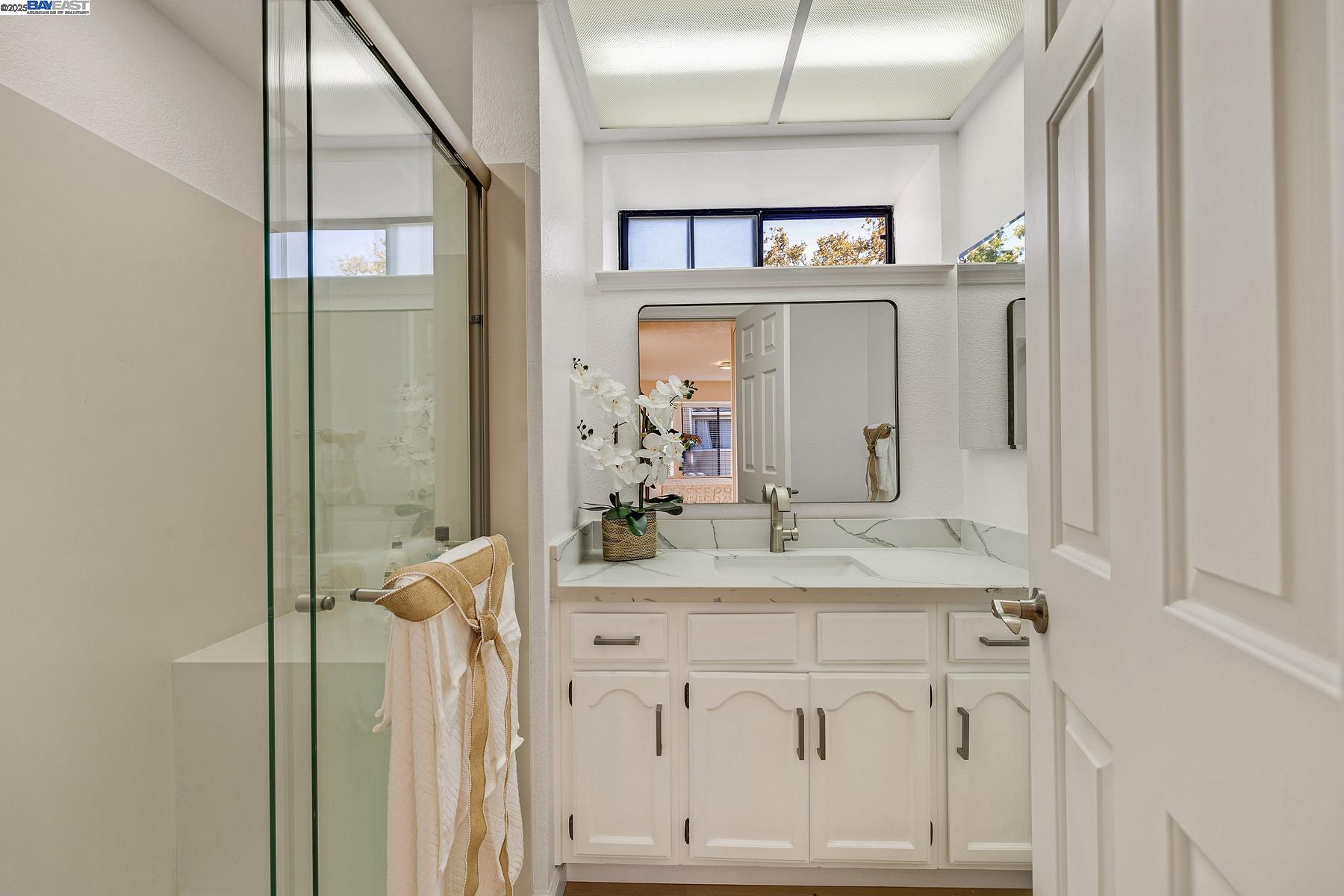 Detail Gallery Image 14 of 28 For 3691 Thrush Ter., Fremont,  CA 94555 - 2 Beds | 2/1 Baths