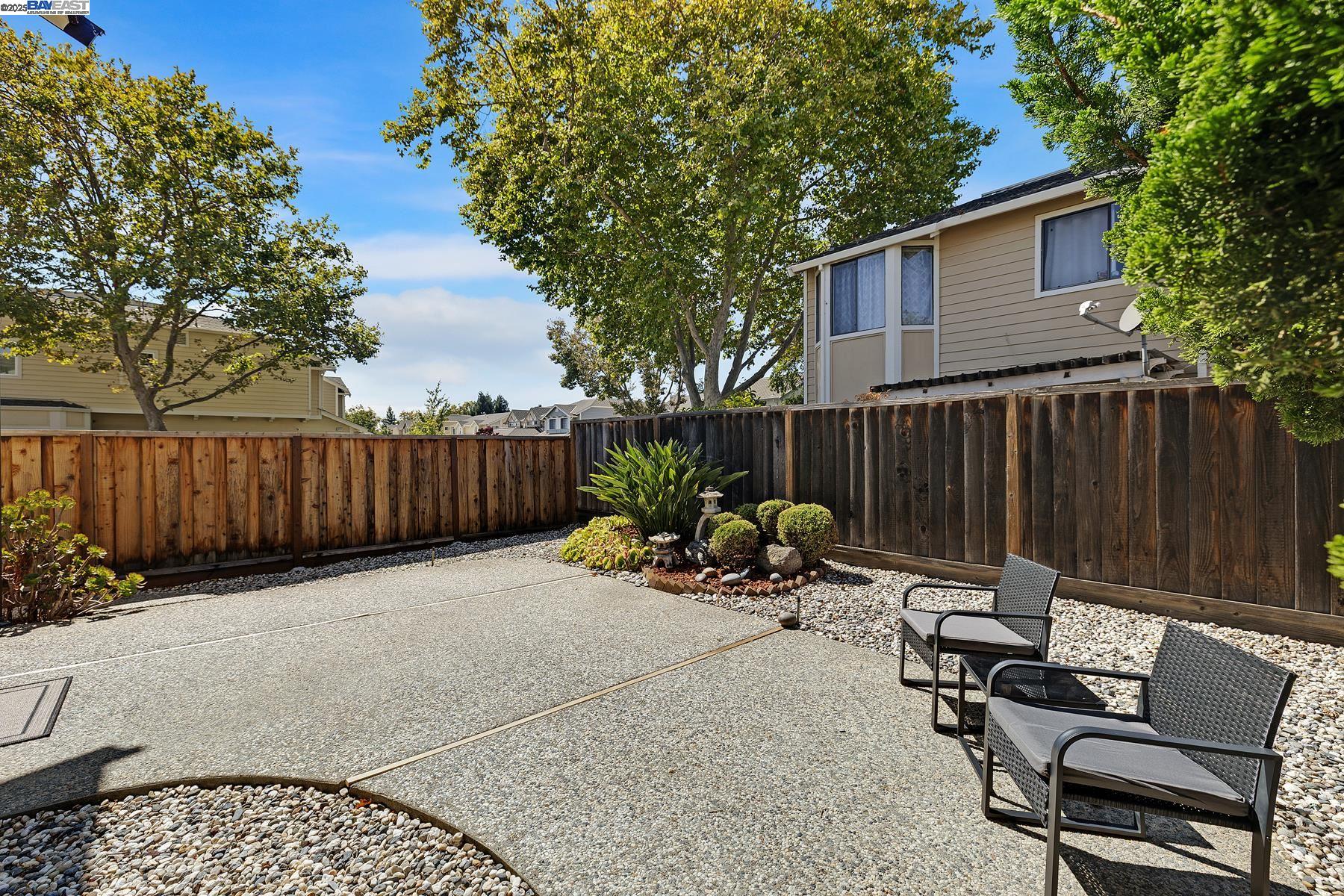 Detail Gallery Image 20 of 28 For 3691 Thrush Ter., Fremont,  CA 94555 - 2 Beds | 2/1 Baths