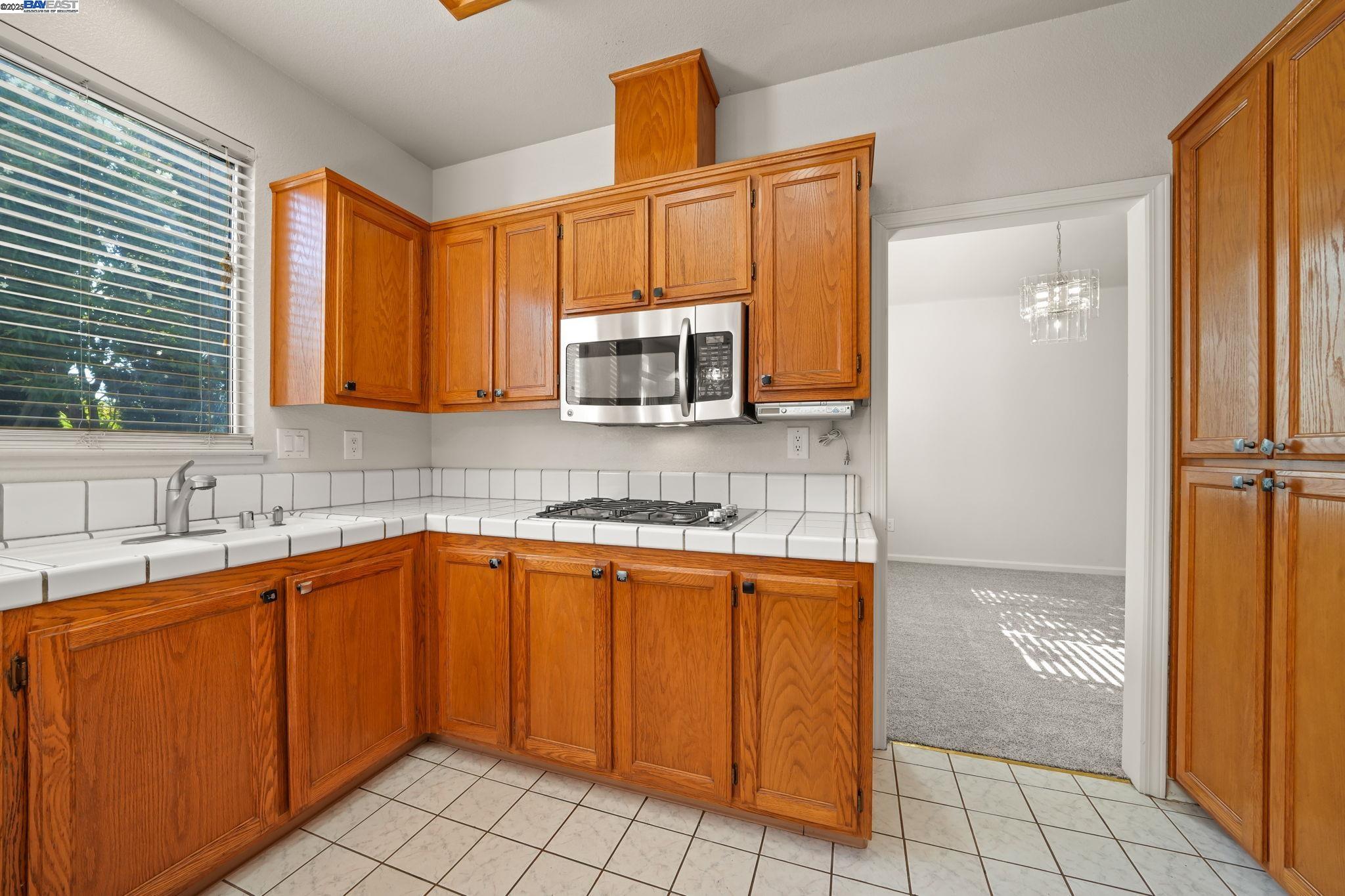 Detail Gallery Image 5 of 28 For 80 Duckhorn Pl, Oakley,  CA 94561 - 4 Beds | 2/1 Baths
