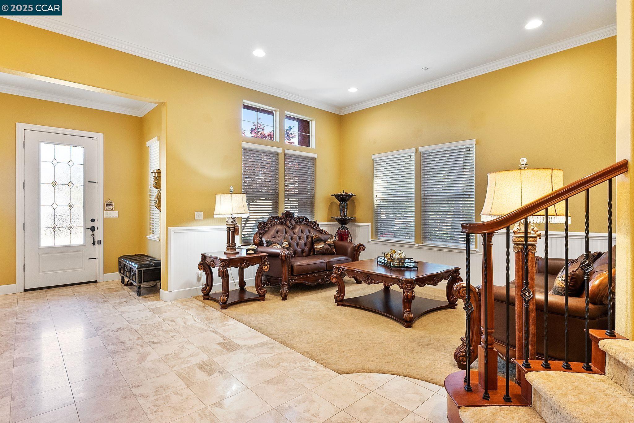 Detail Gallery Image 6 of 53 For 1148 Breton Dr, Brentwood,  CA 94513 - 5 Beds | 3/1 Baths