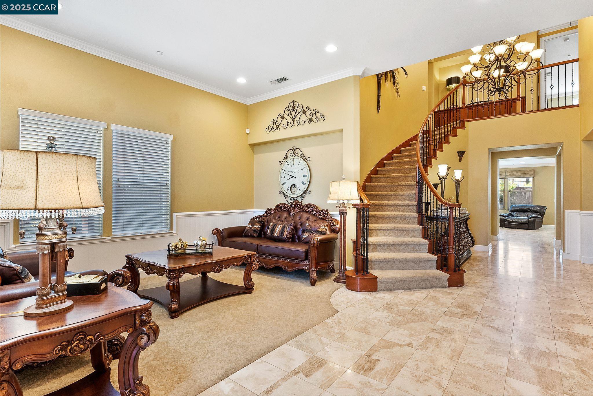 Detail Gallery Image 7 of 53 For 1148 Breton Dr, Brentwood,  CA 94513 - 5 Beds | 3/1 Baths