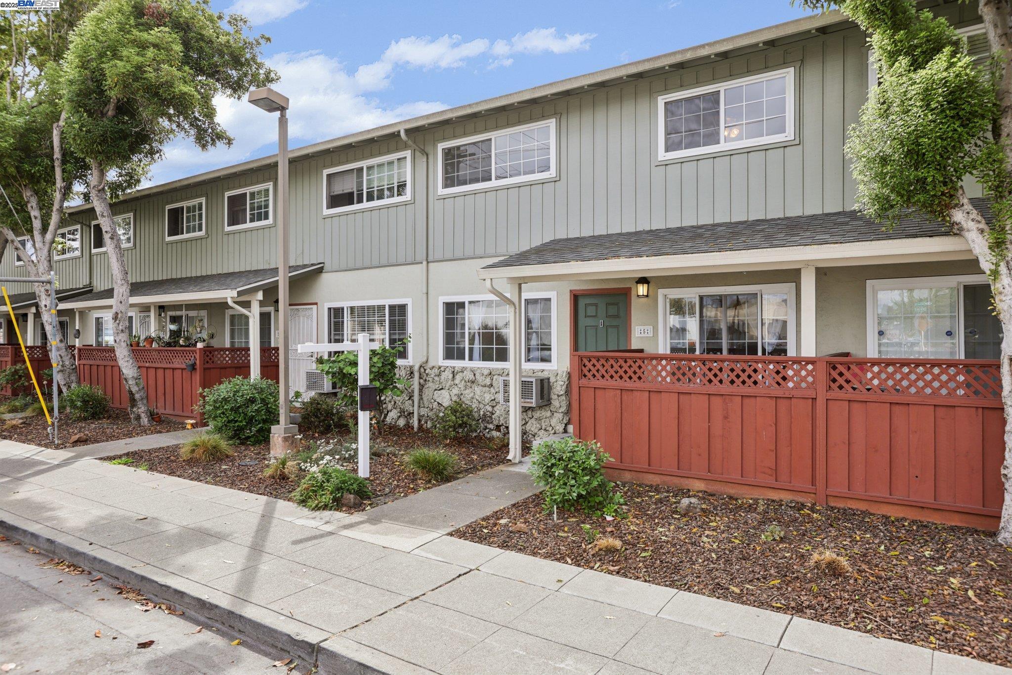MLS: 41111688 Condo For Sale