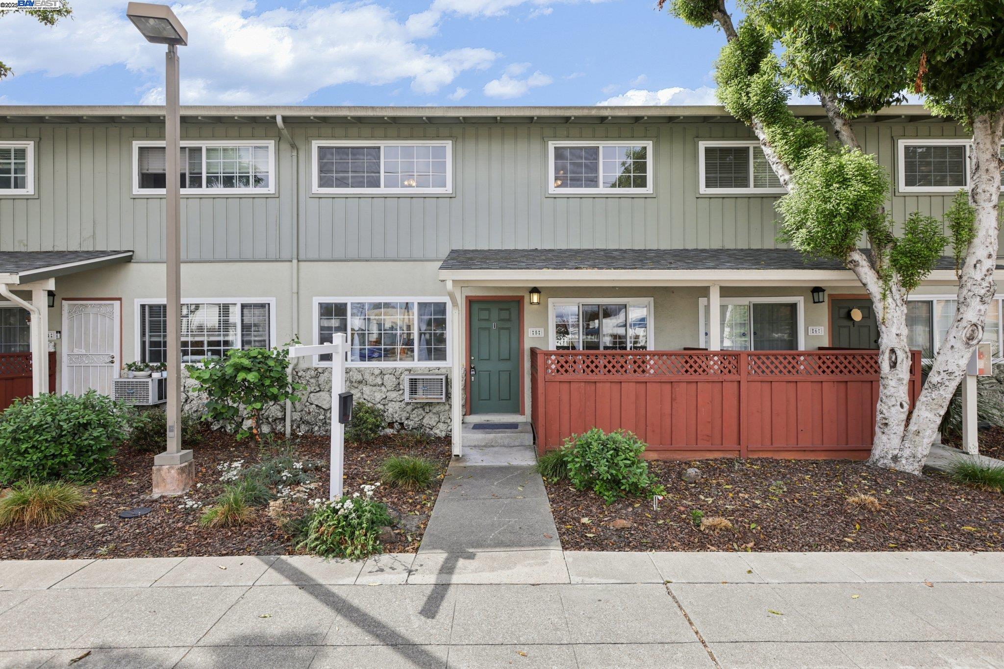 Photo #2: 41111688 Listing 