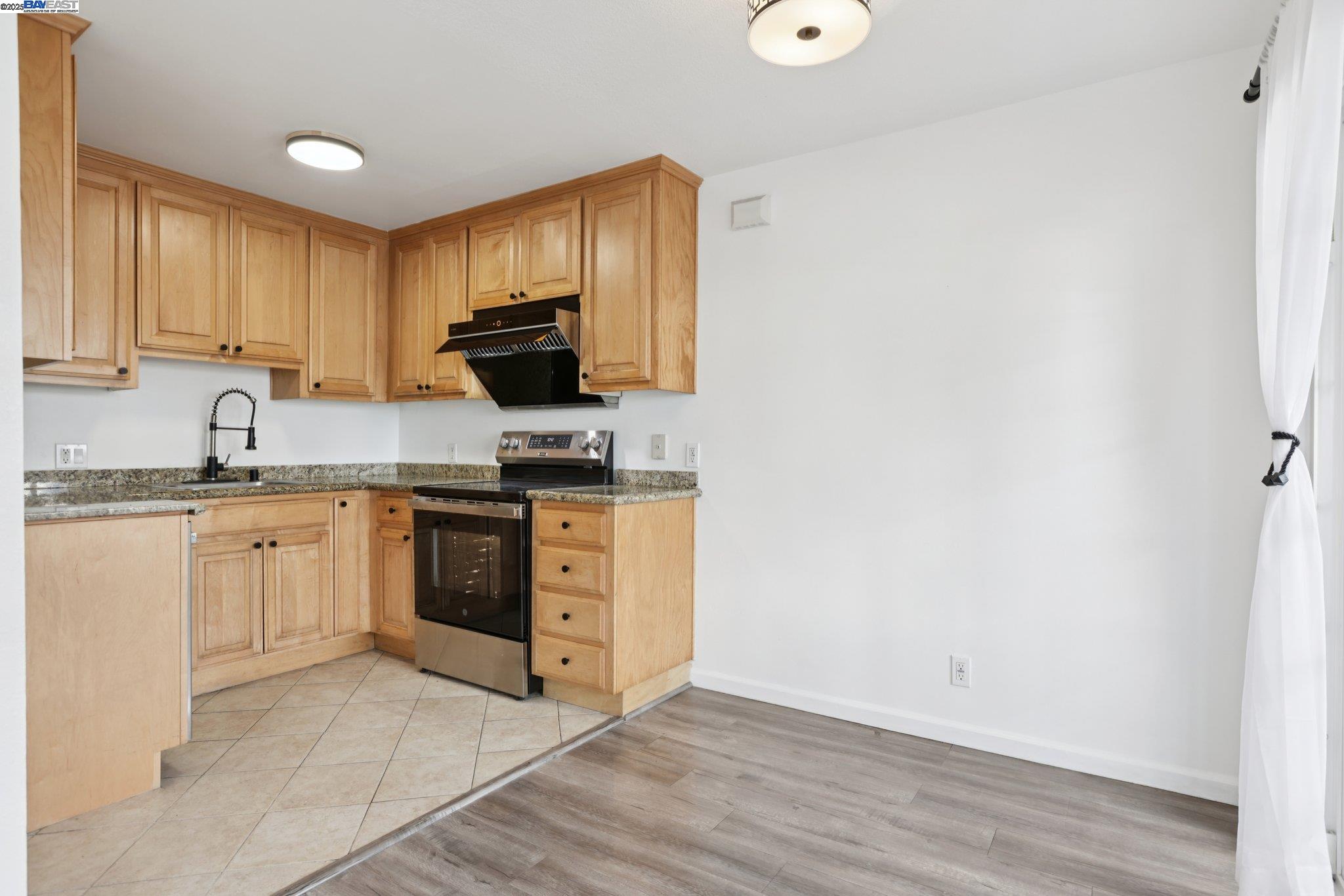 Detail Gallery Image 10 of 33 For 700 Fargo Ave #5,  San Leandro,  CA 94579 - 2 Beds | 1/1 Baths