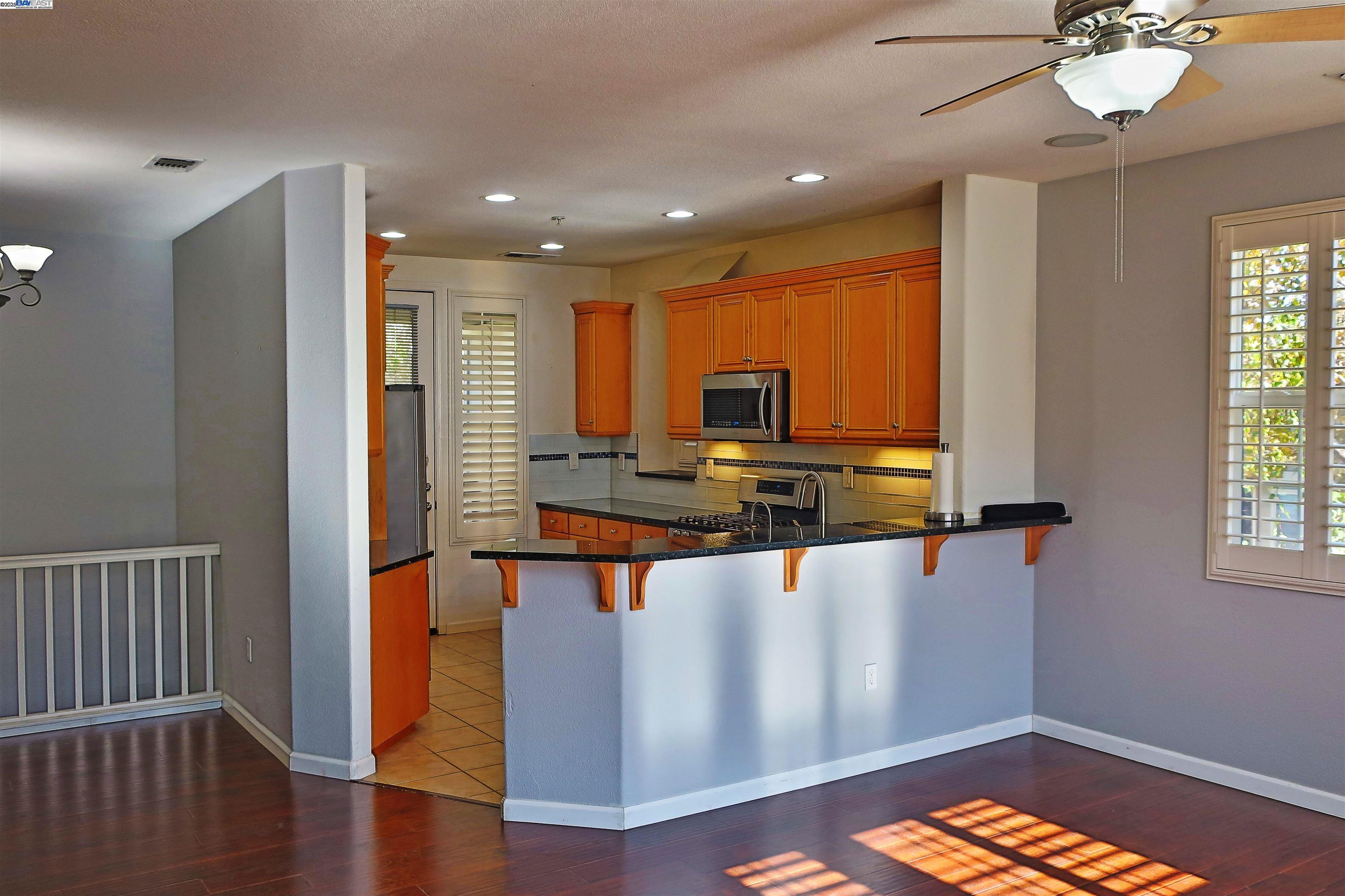 Detail Gallery Image 14 of 37 For 2510 Soren Way, San Ramon,  CA 94582 - 2 Beds | 2 Baths