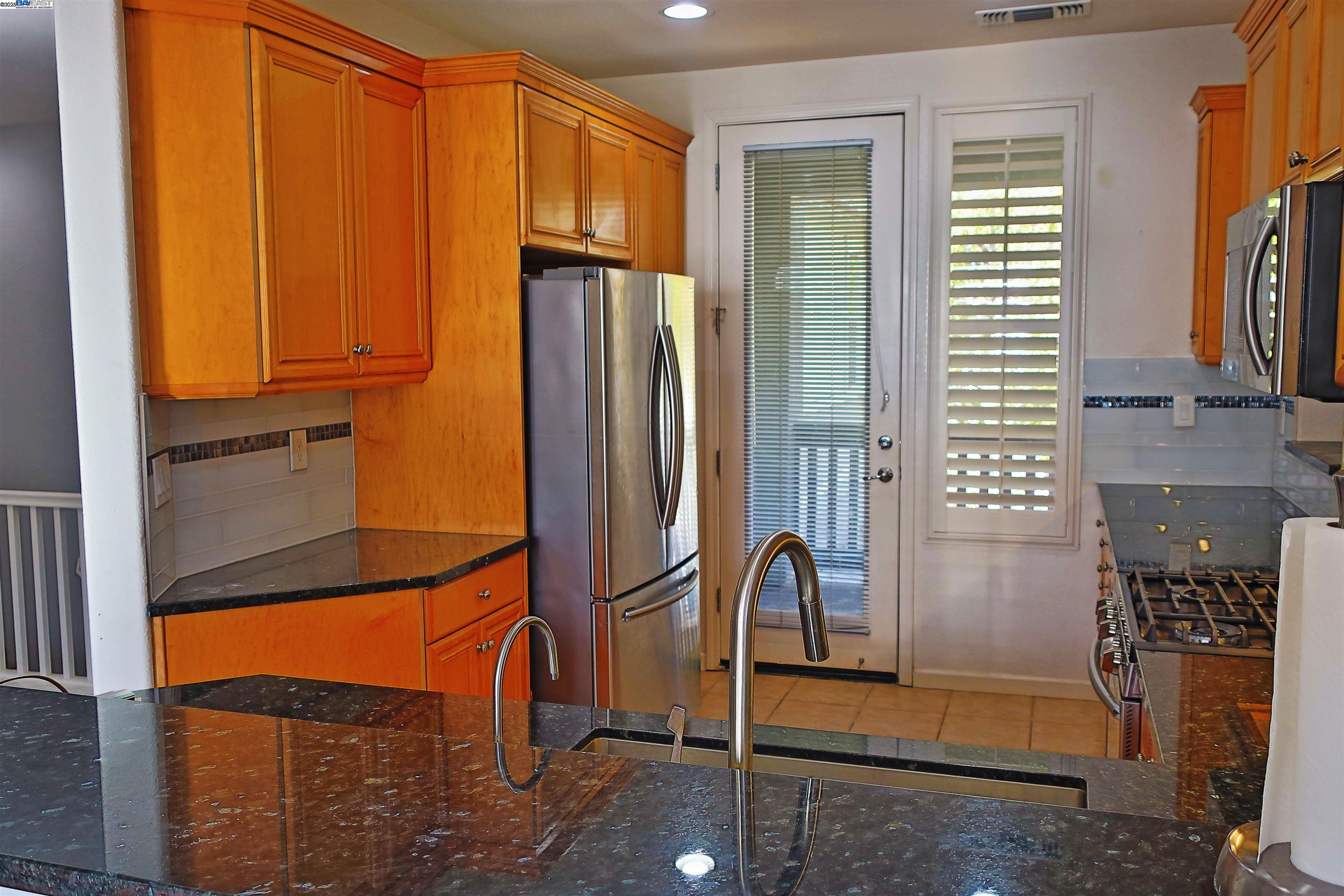 Detail Gallery Image 6 of 37 For 2510 Soren Way, San Ramon,  CA 94582 - 2 Beds | 2 Baths