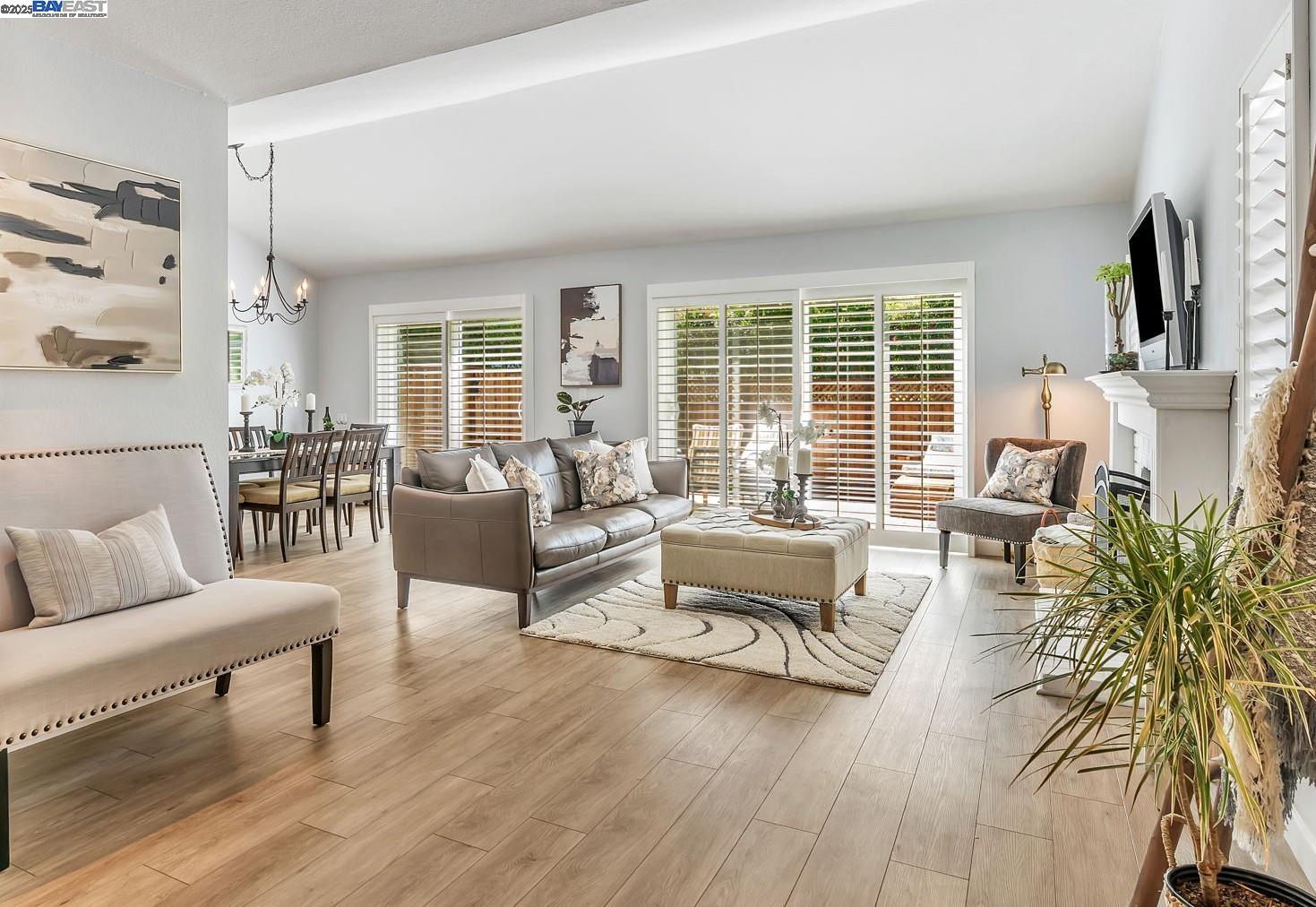 Detail Gallery Image 3 of 41 For 1120 Shady Creek Place, Danville,  CA 94526 - 3 Beds | 2/1 Baths