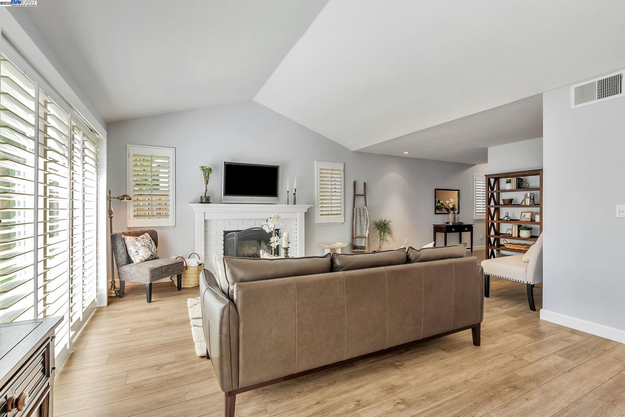 Detail Gallery Image 6 of 41 For 1120 Shady Creek Place, Danville,  CA 94526 - 3 Beds | 2/1 Baths