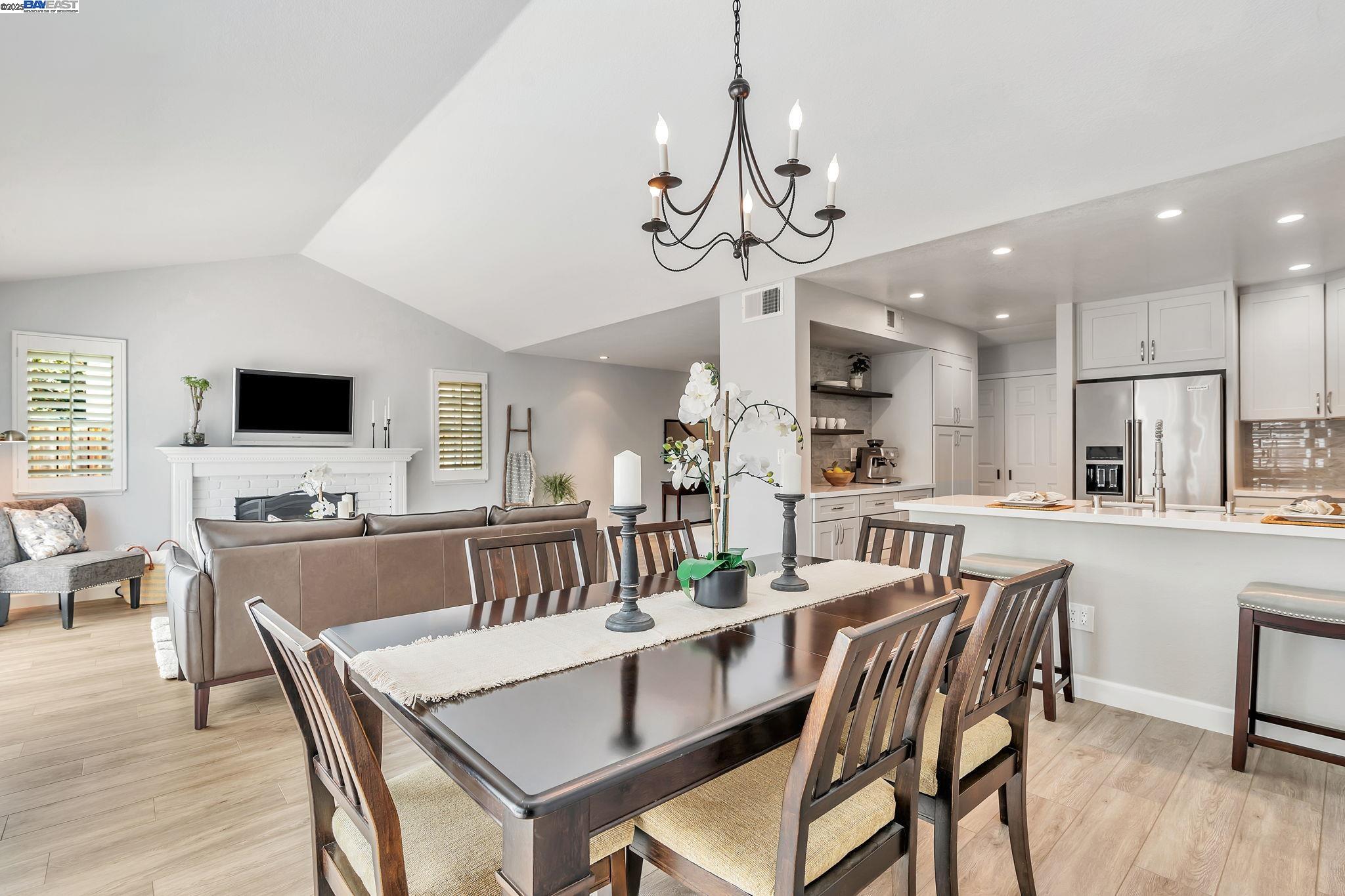 Detail Gallery Image 9 of 41 For 1120 Shady Creek Place, Danville,  CA 94526 - 3 Beds | 2/1 Baths